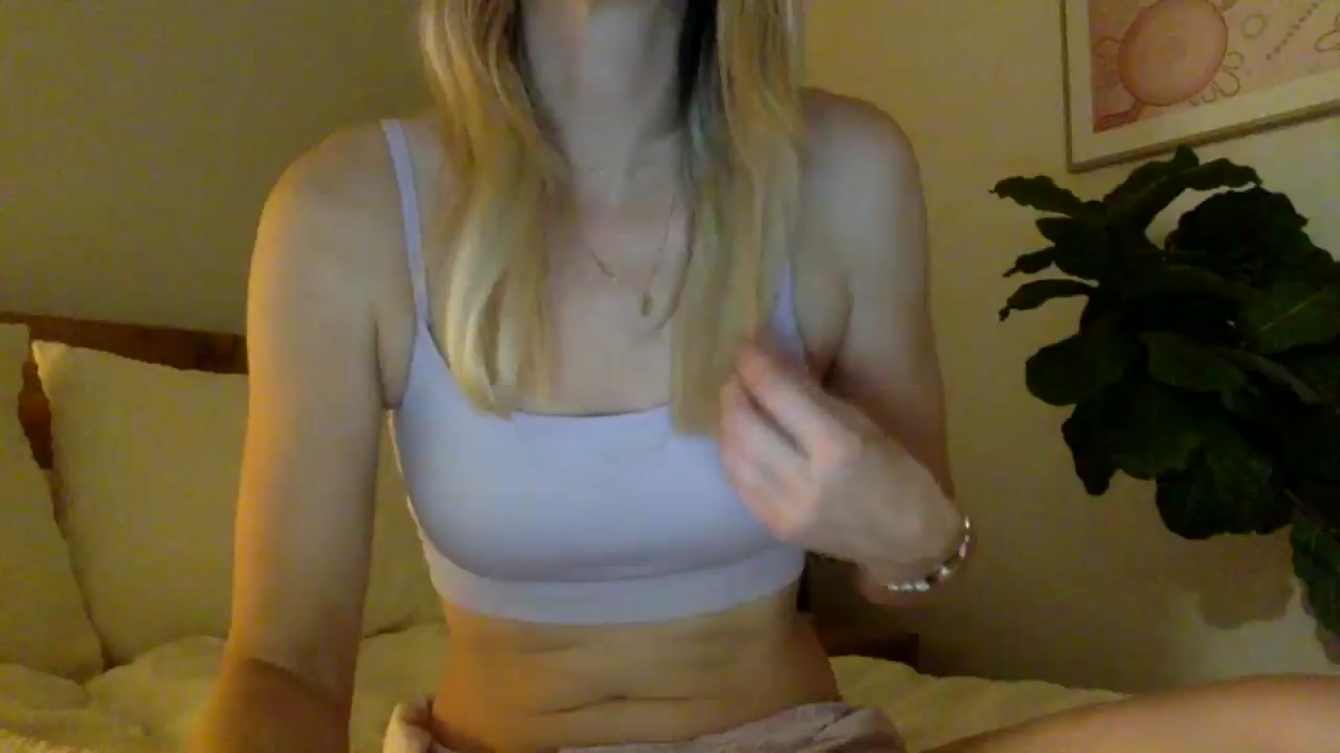 Gallery image thumbnail from Shelzstar's myfreecams stream on, 01/22/2025, 16:01 image 20 of 20