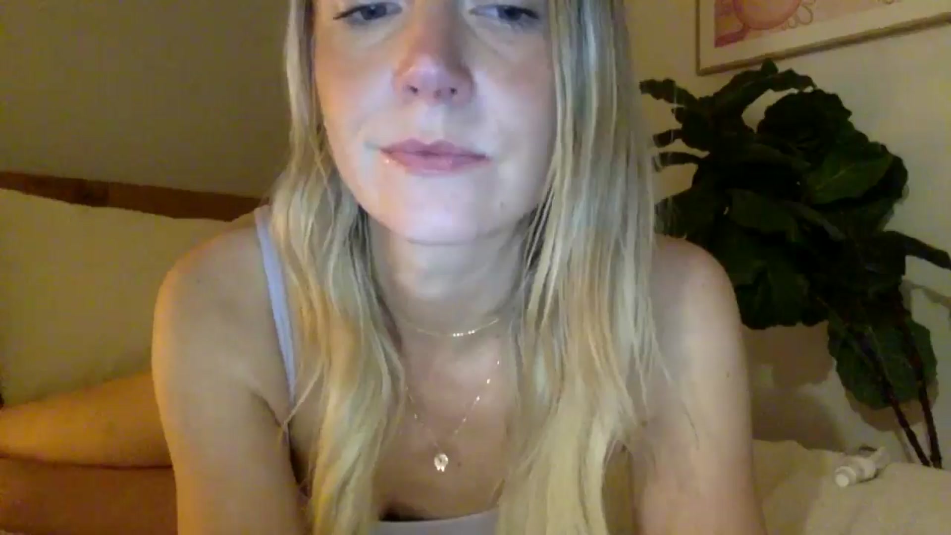 Gallery image thumbnail from Shelzstar's myfreecams stream on, 01/22/2025, 16:01 image 2 of 20