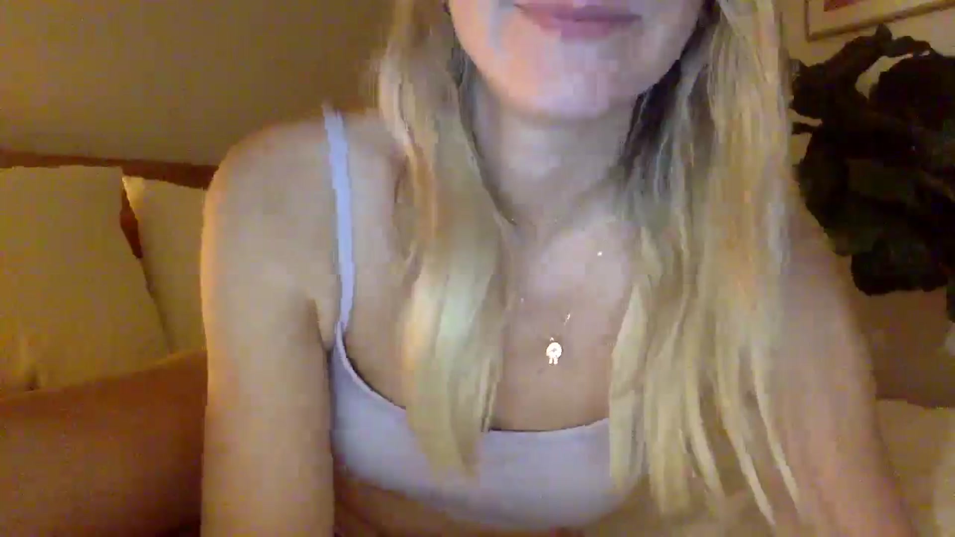 Gallery image thumbnail from Shelzstar's myfreecams stream on, 01/22/2025, 17:55 image 13 of 20
