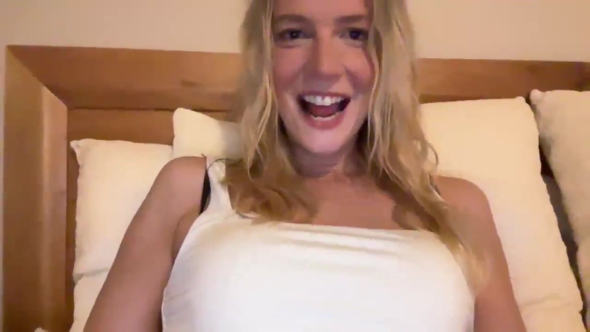 Gallery image thumbnail from Shelzstar's myfreecams stream on, 01/28/2025, 10:35 image 2 of 20