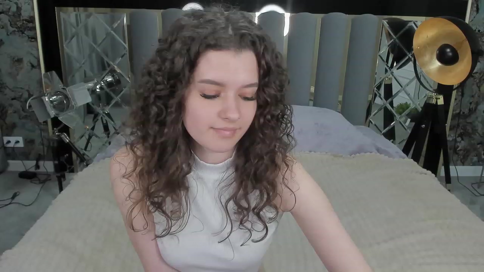 Gallery image thumbnail from Sherry_Li's myfreecams stream on, 11/16/2022, 15:39 image 17 of 20