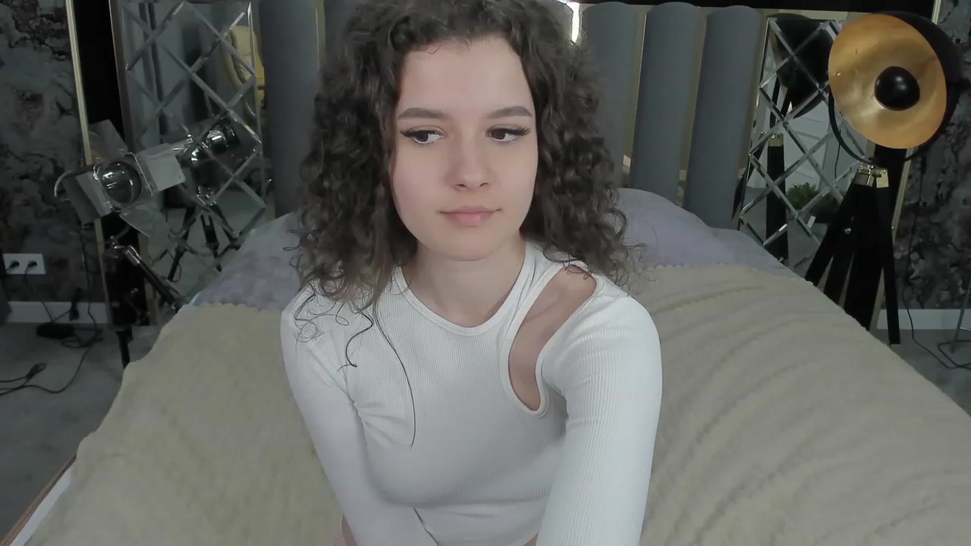 Gallery image thumbnail from Sherry_Li's myfreecams stream on, 11/17/2022, 13:11 image 11 of 20