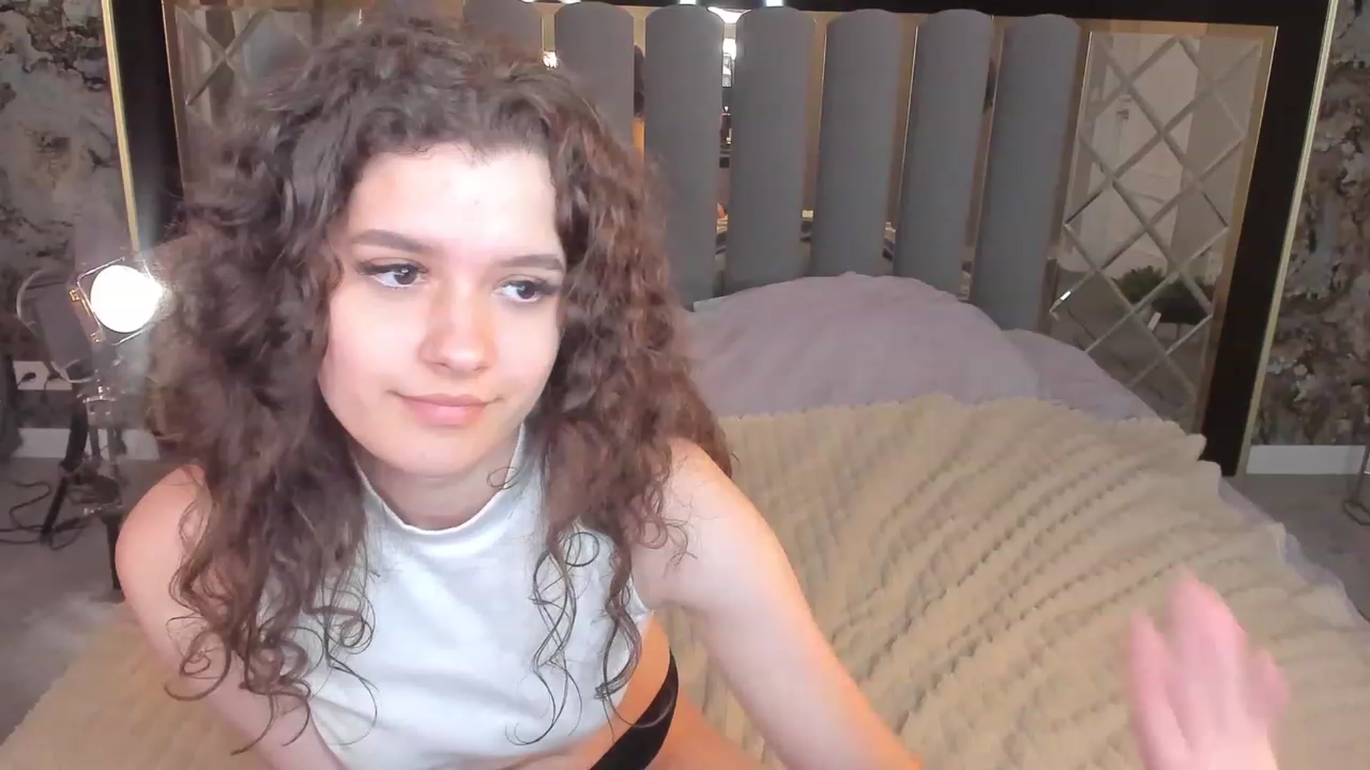 Gallery image thumbnail from Sherry_Li's myfreecams stream on, 11/19/2022, 16:07 image 11 of 20