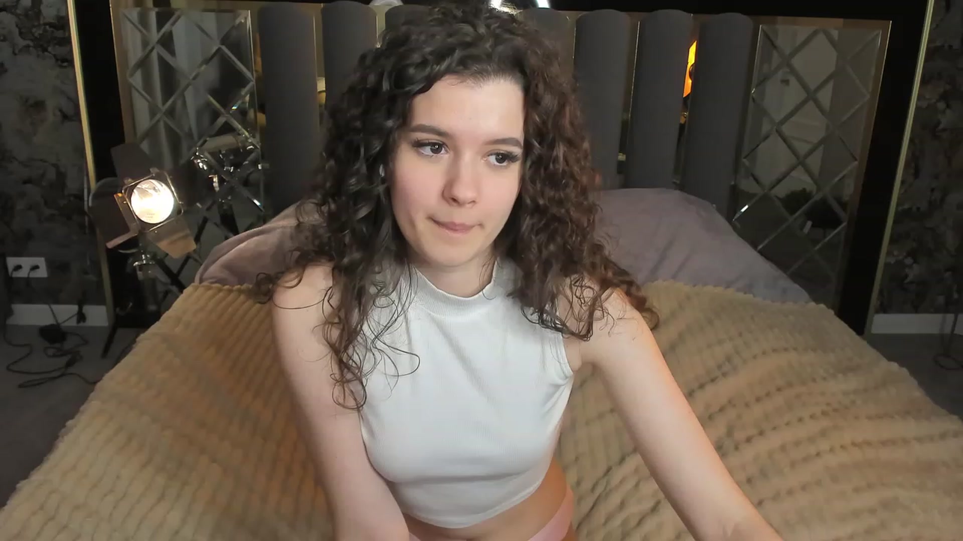 Gallery image thumbnail from Sherry_Li's myfreecams stream on, 11/25/2022, 13:59 image 16 of 20