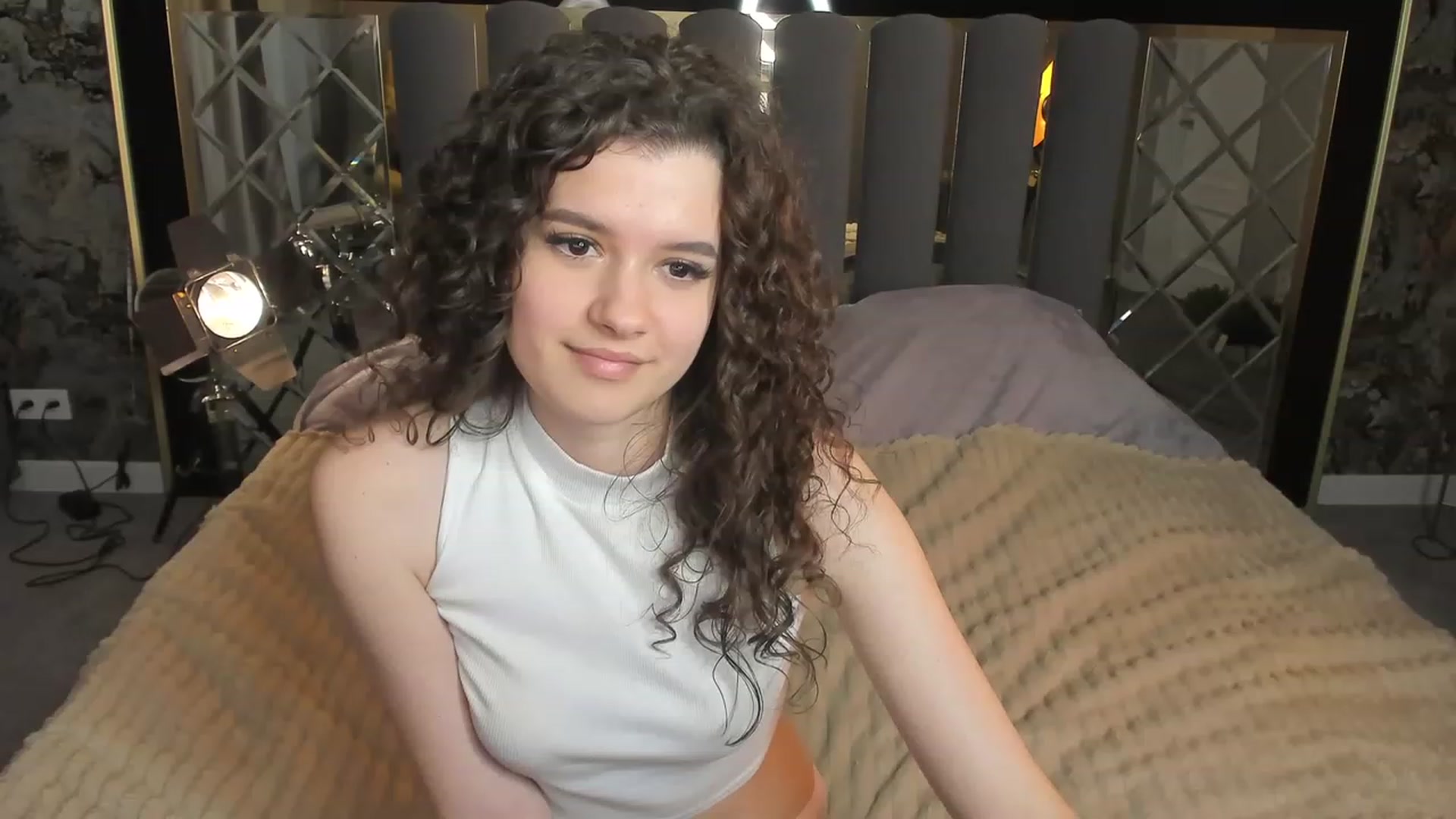 Gallery image thumbnail from Sherry_Li's myfreecams stream on, 11/25/2022, 13:59 image 19 of 20