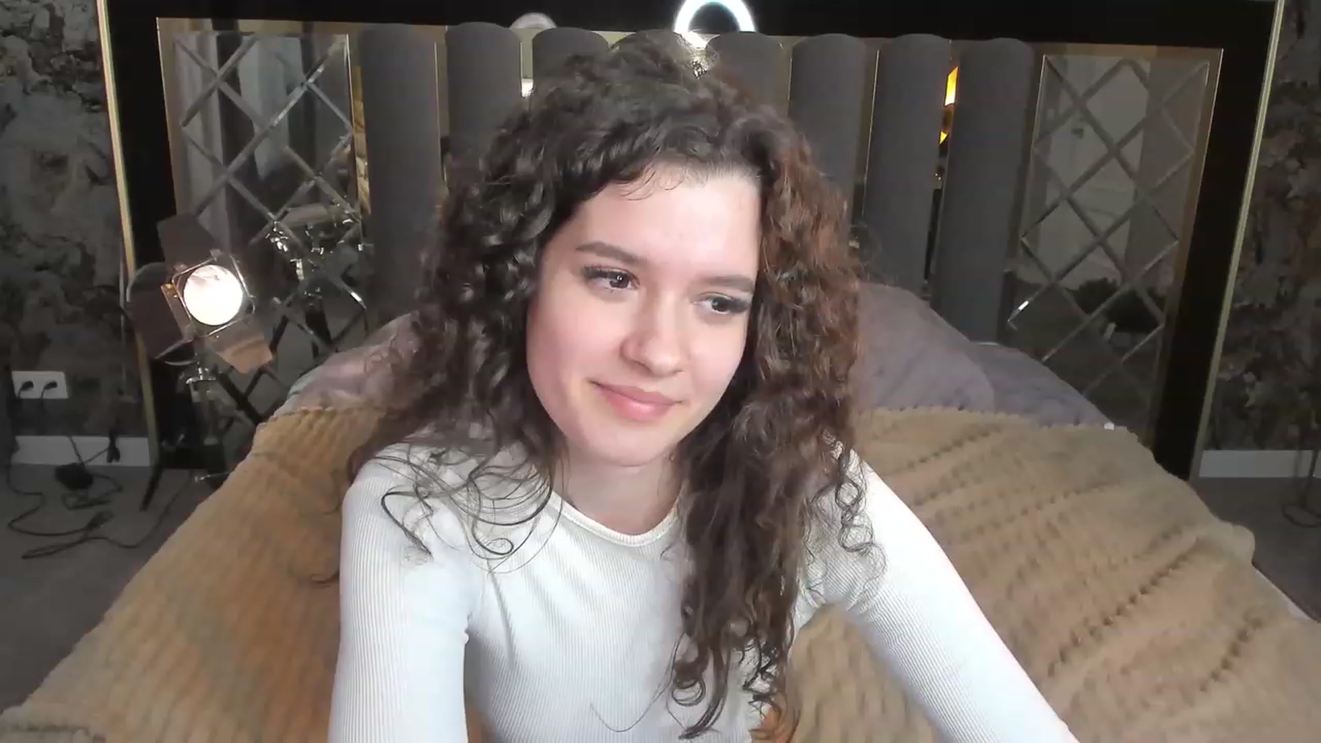 Gallery image thumbnail from Sherry_Li's myfreecams stream on, 11/26/2022, 14:56 image 14 of 20