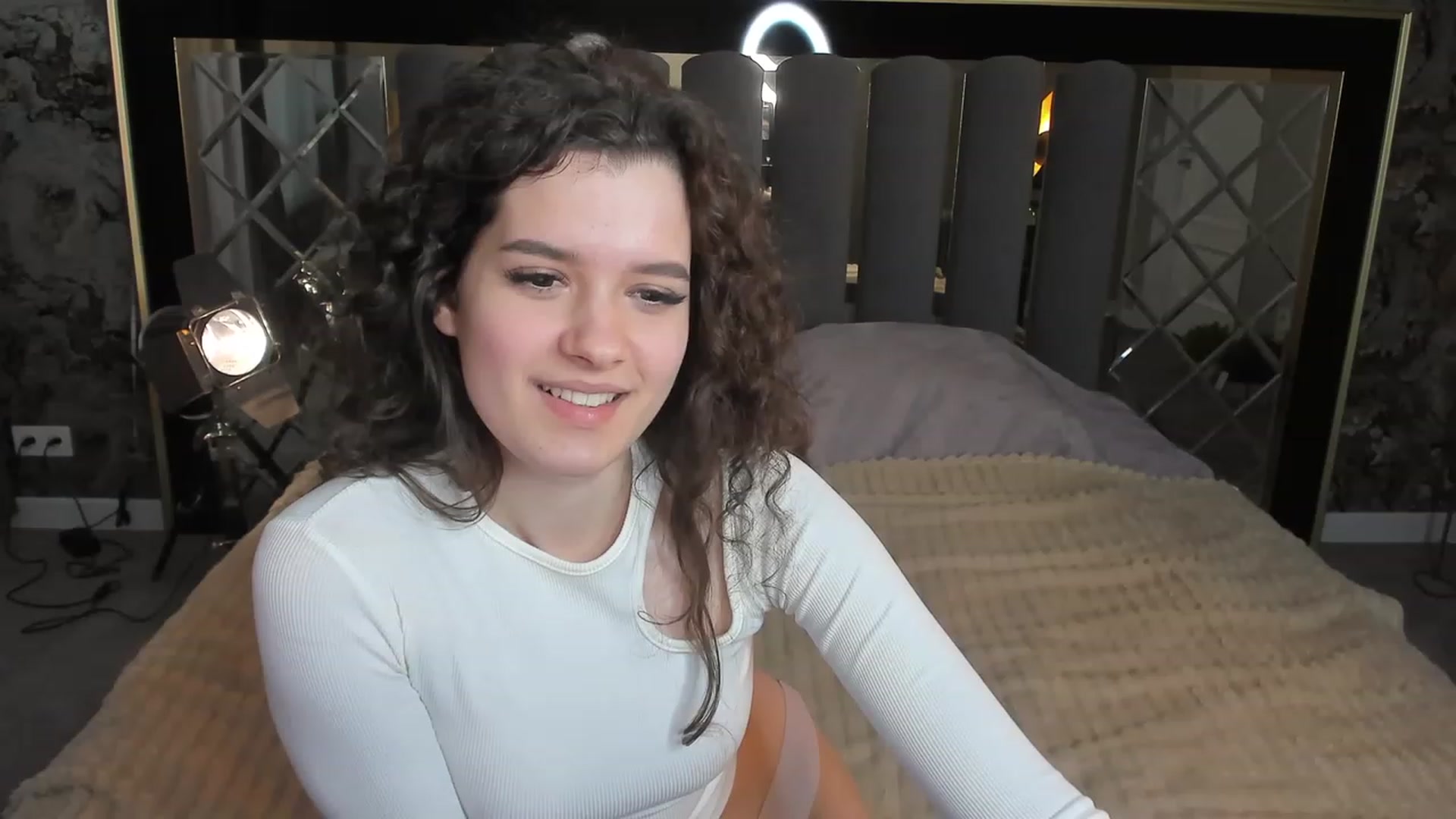 Gallery image thumbnail from Sherry_Li's myfreecams stream on, 11/26/2022, 14:56 image 1 of 20