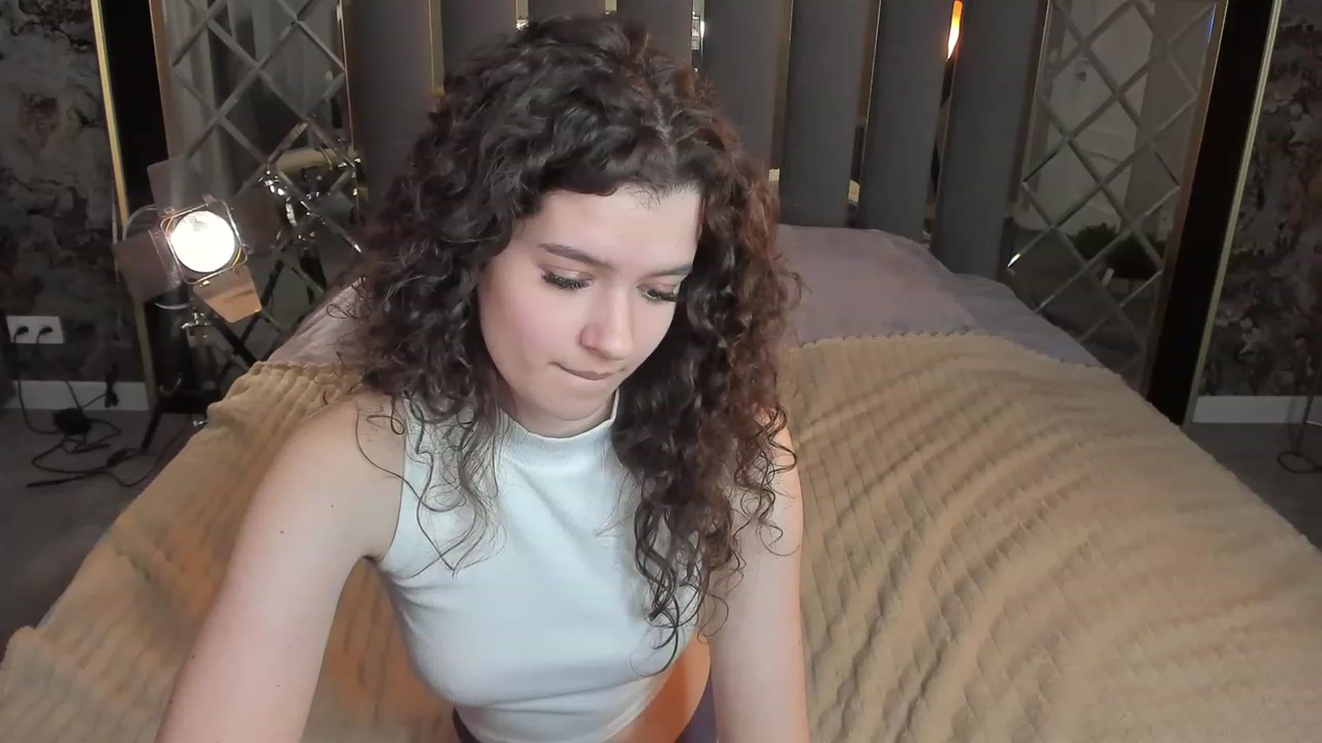Gallery image thumbnail from Sherry_Li's myfreecams stream on, 11/27/2022, 13:22 image 13 of 20