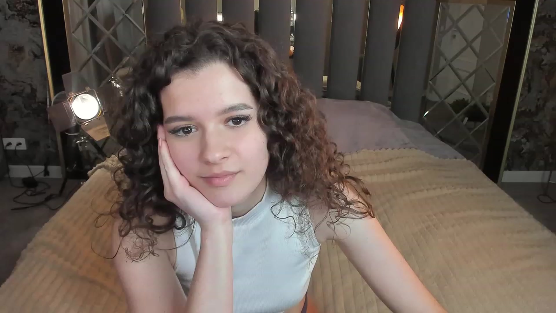 Gallery image thumbnail from Sherry_Li's myfreecams stream on, 11/27/2022, 14:12 image 3 of 20