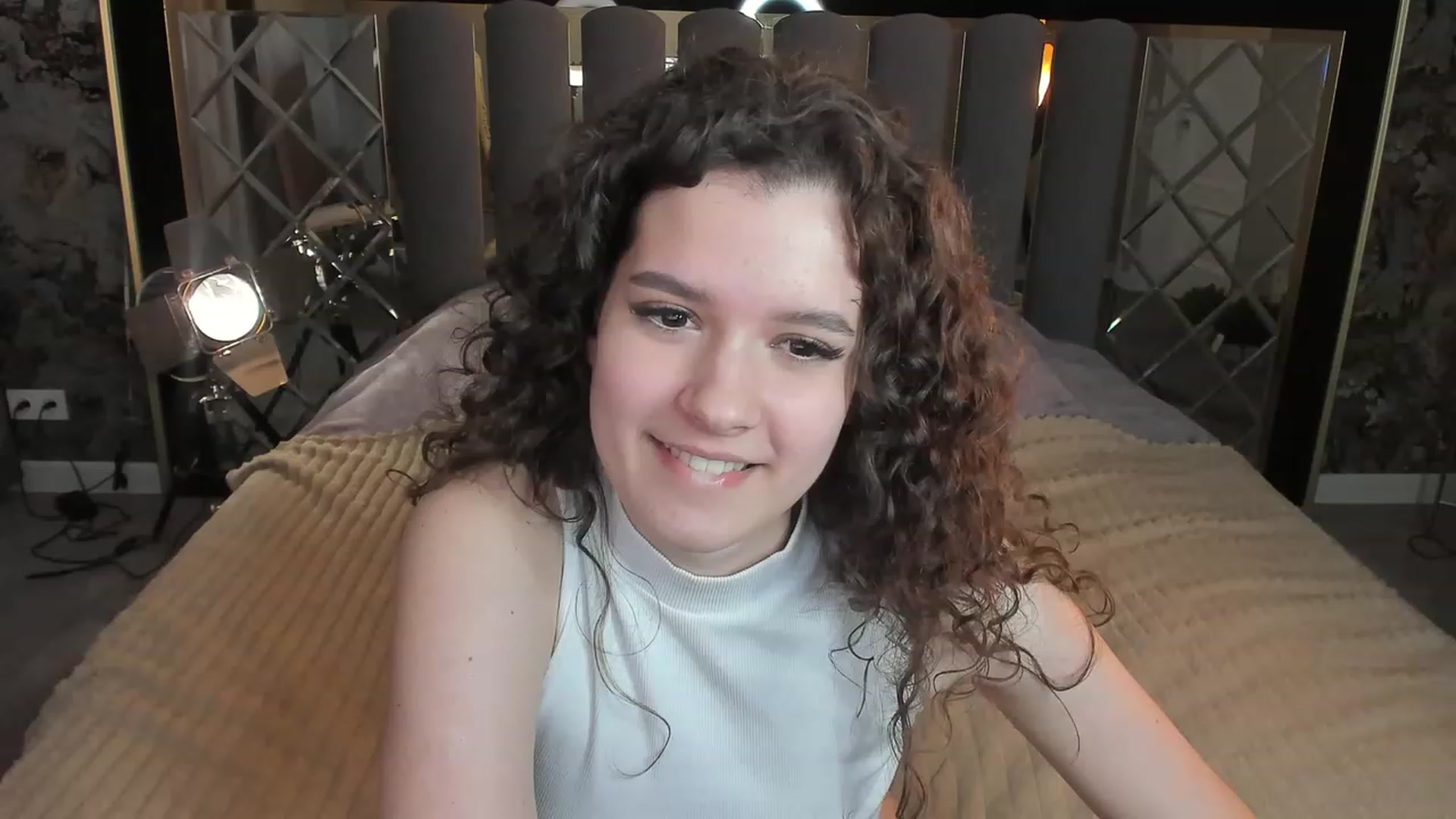 Gallery image thumbnail from Sherry_Li's myfreecams stream on, 11/27/2022, 14:12 image 8 of 20