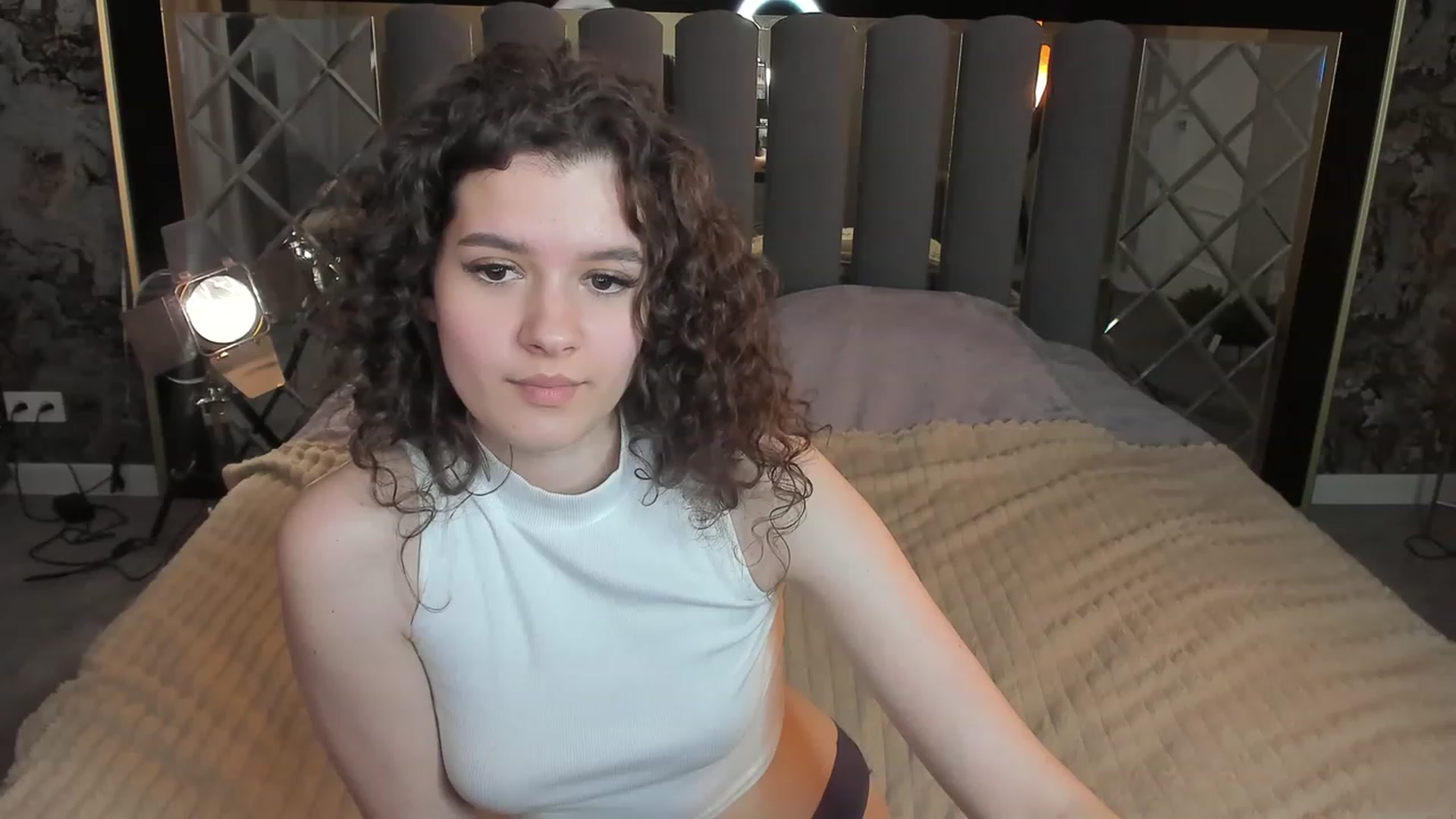 Gallery image thumbnail from Sherry_Li's myfreecams stream on, 11/27/2022, 14:12 image 19 of 20