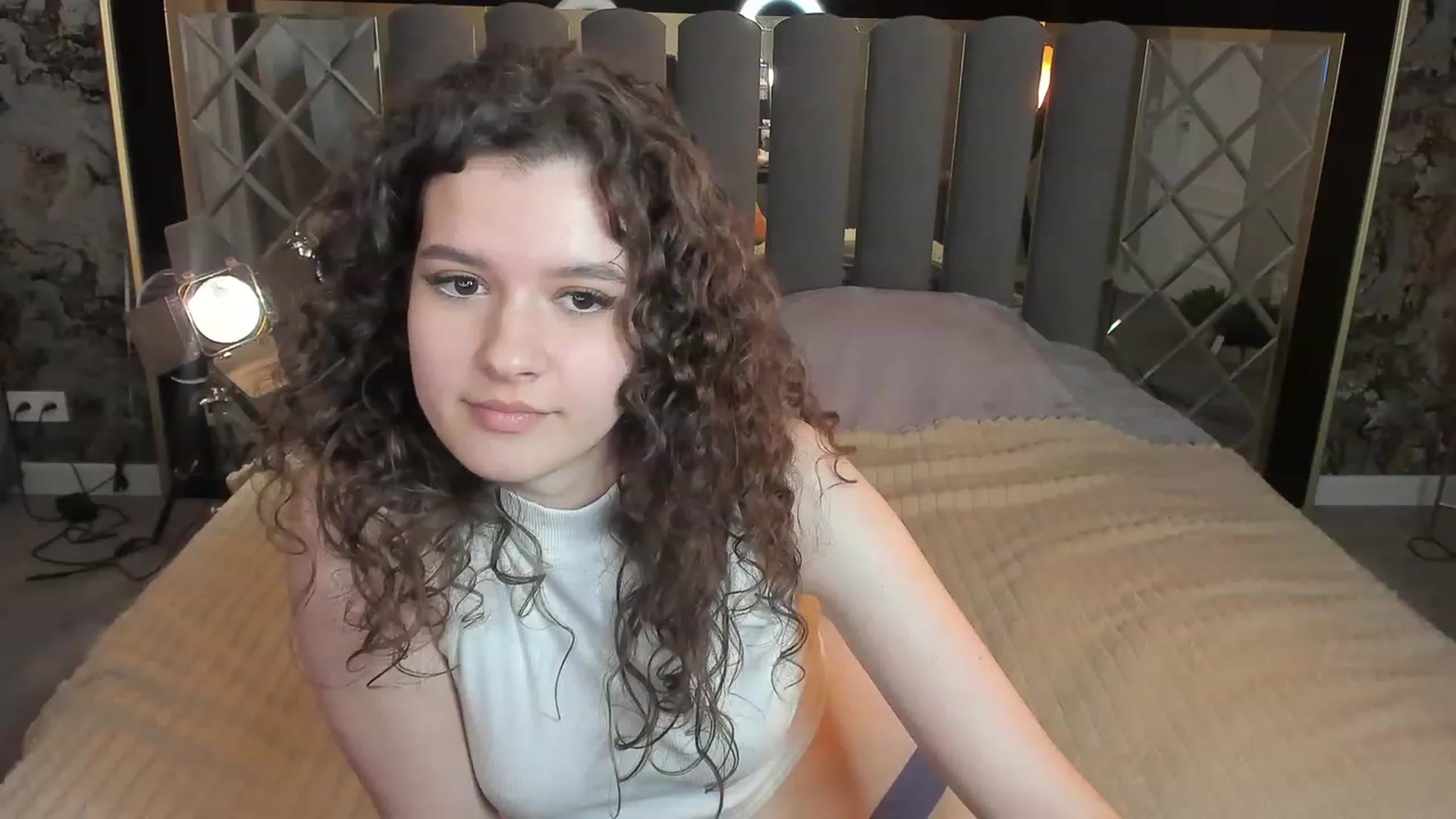 Gallery image thumbnail from Sherry_Li's myfreecams stream on, 11/27/2022, 14:12 image 6 of 20