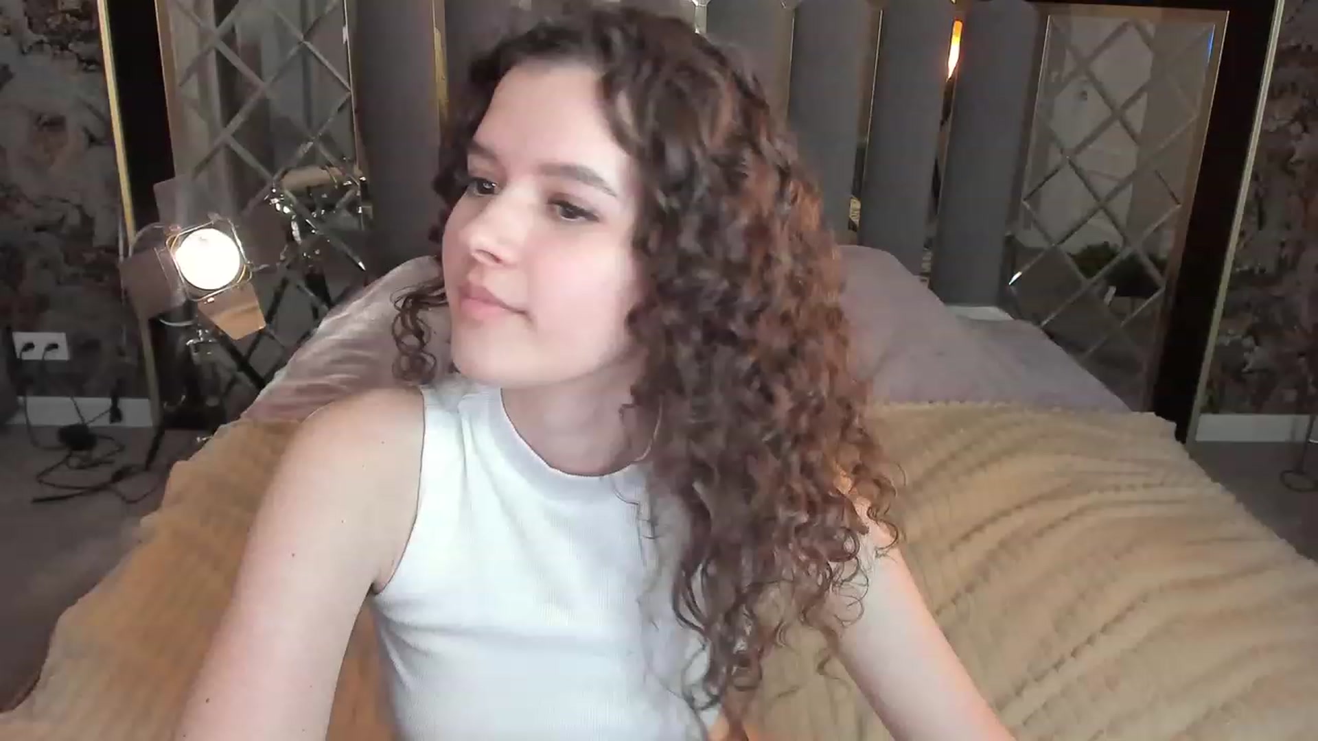 Gallery image thumbnail from Sherry_Li's myfreecams stream on, 11/27/2022, 17:20 image 5 of 20