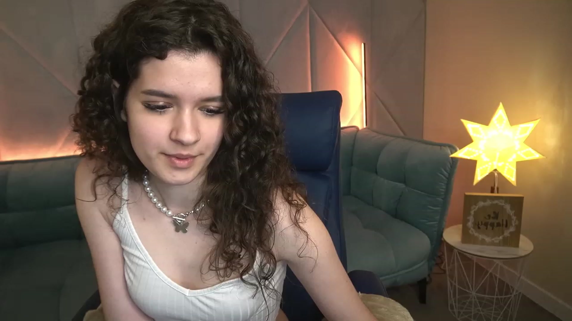 Gallery image thumbnail from Sherry_Li's myfreecams stream on, 11/28/2022, 14:53 image 5 of 20