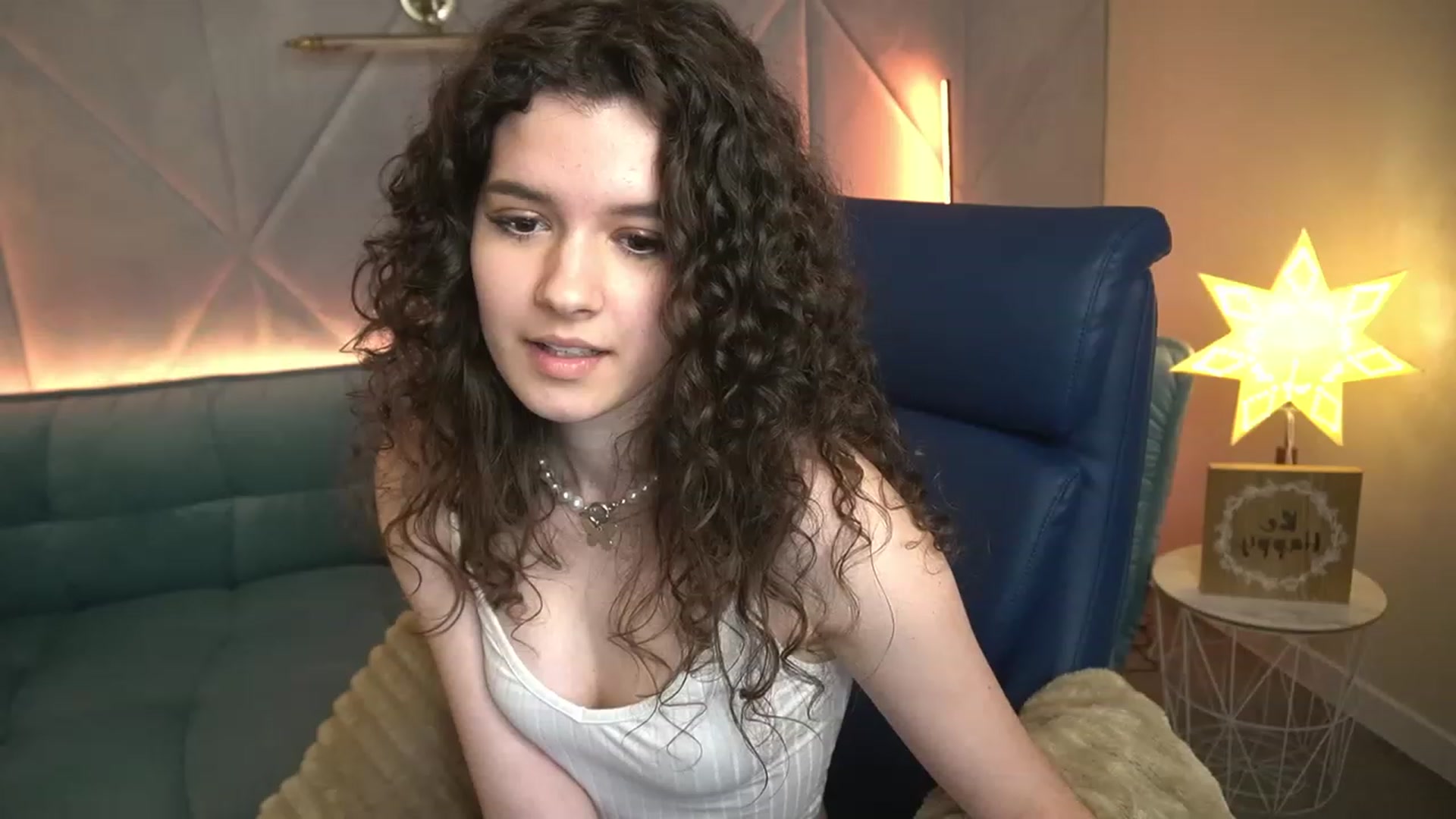 Gallery image thumbnail from Sherry_Li's myfreecams stream on, 11/28/2022, 14:53 image 13 of 20