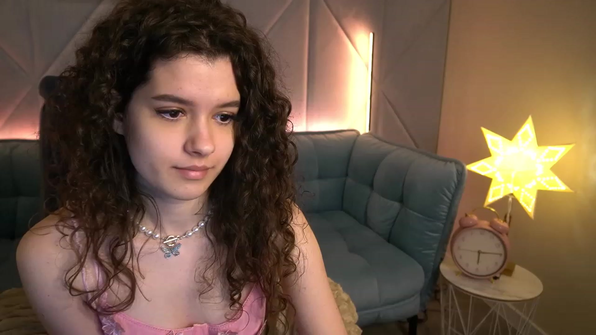 Gallery image thumbnail from Sherry_Li's myfreecams stream on, 12/02/2022, 07:19 image 4 of 20