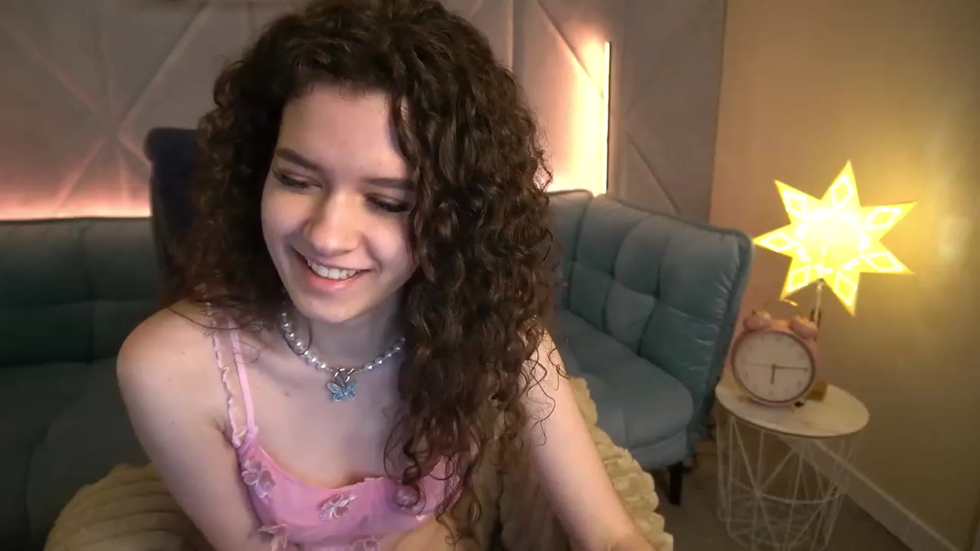 Gallery image thumbnail from Sherry_Li's myfreecams stream on, 12/02/2022, 08:09 image 19 of 20