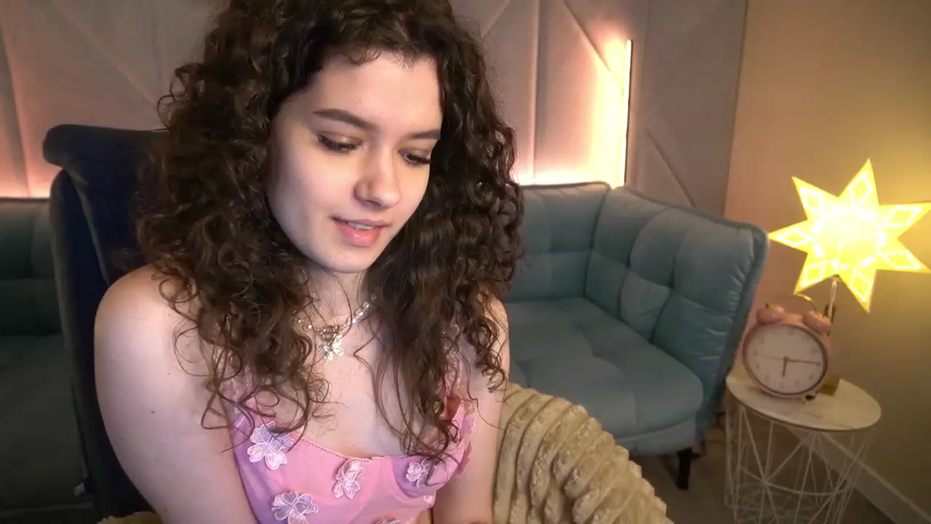 Gallery image thumbnail from Sherry_Li's myfreecams stream on, 12/02/2022, 08:09 image 9 of 20