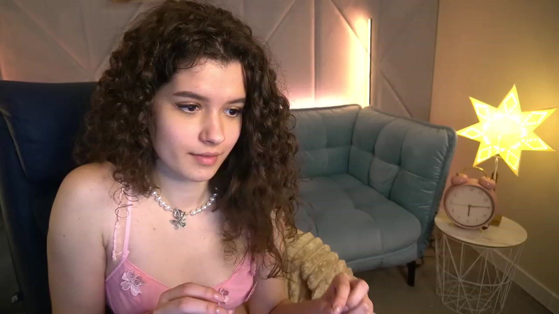 Gallery image thumbnail from Sherry_Li's myfreecams stream on, 12/02/2022, 09:17 image 15 of 20