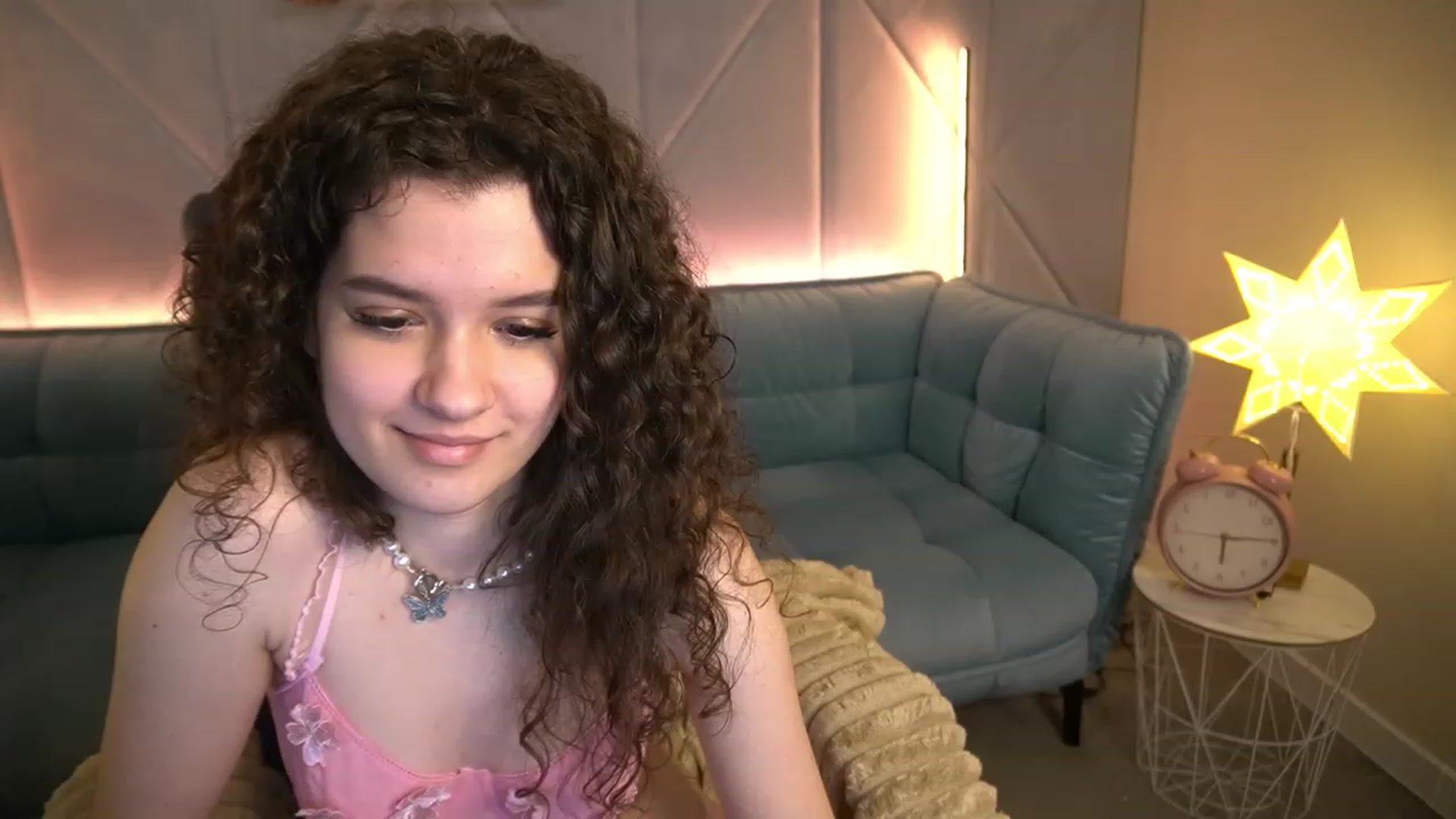 Gallery image thumbnail from Sherry_Li's myfreecams stream on, 12/02/2022, 09:17 image 17 of 20