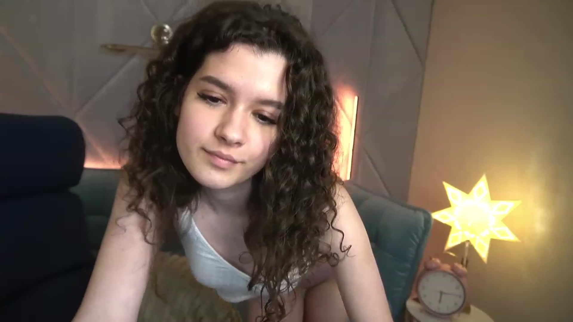 Gallery image thumbnail from Sherry_Li's myfreecams stream on, 12/03/2022, 13:56 image 13 of 20