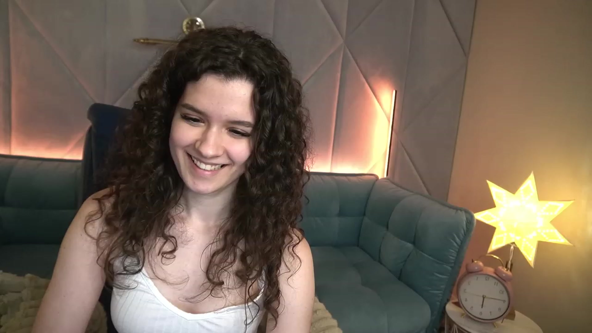 Gallery image thumbnail from Sherry_Li's myfreecams stream on, 12/03/2022, 15:48 image 9 of 20
