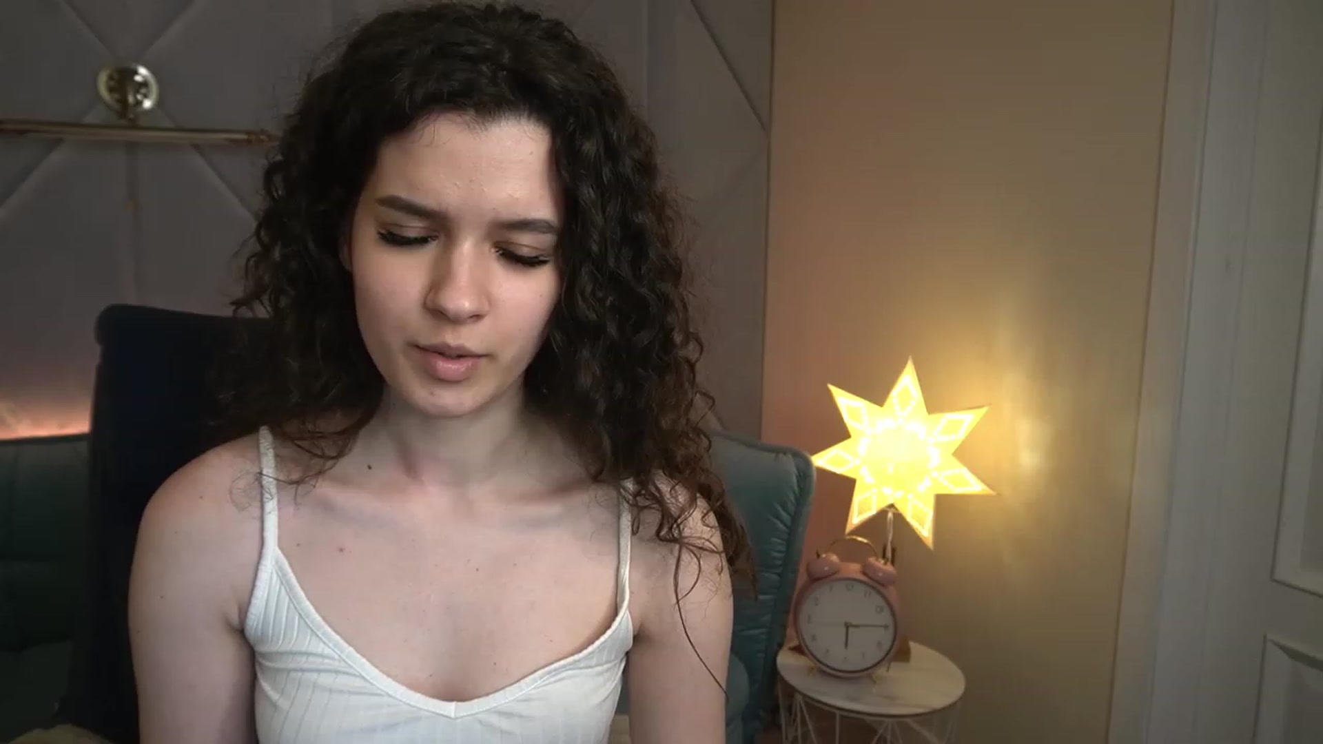 Gallery image thumbnail from Sherry_Li's myfreecams stream on, 12/03/2022, 17:03 image 18 of 20