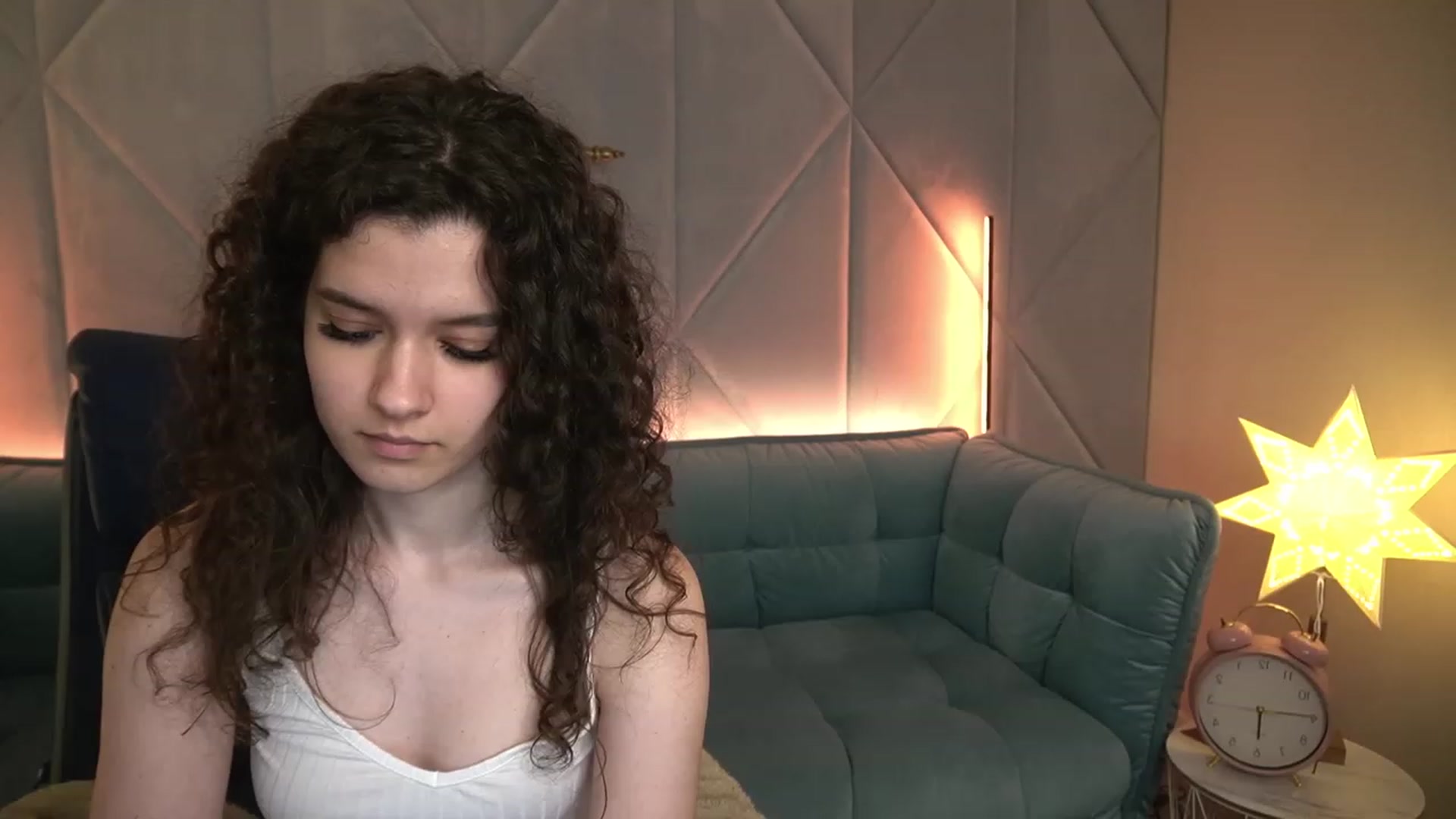 Gallery image thumbnail from Sherry_Li's myfreecams stream on, 12/03/2022, 17:03 image 4 of 20