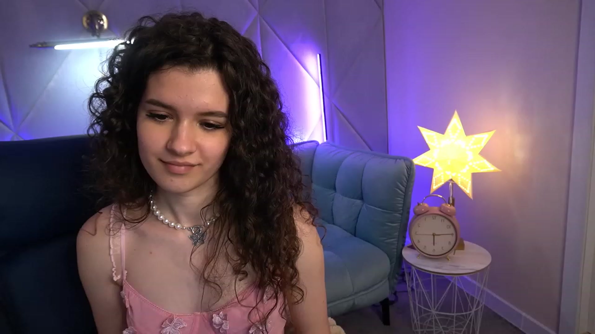 Gallery image thumbnail from Sherry_Li's myfreecams stream on, 12/04/2022, 15:02 image 13 of 20