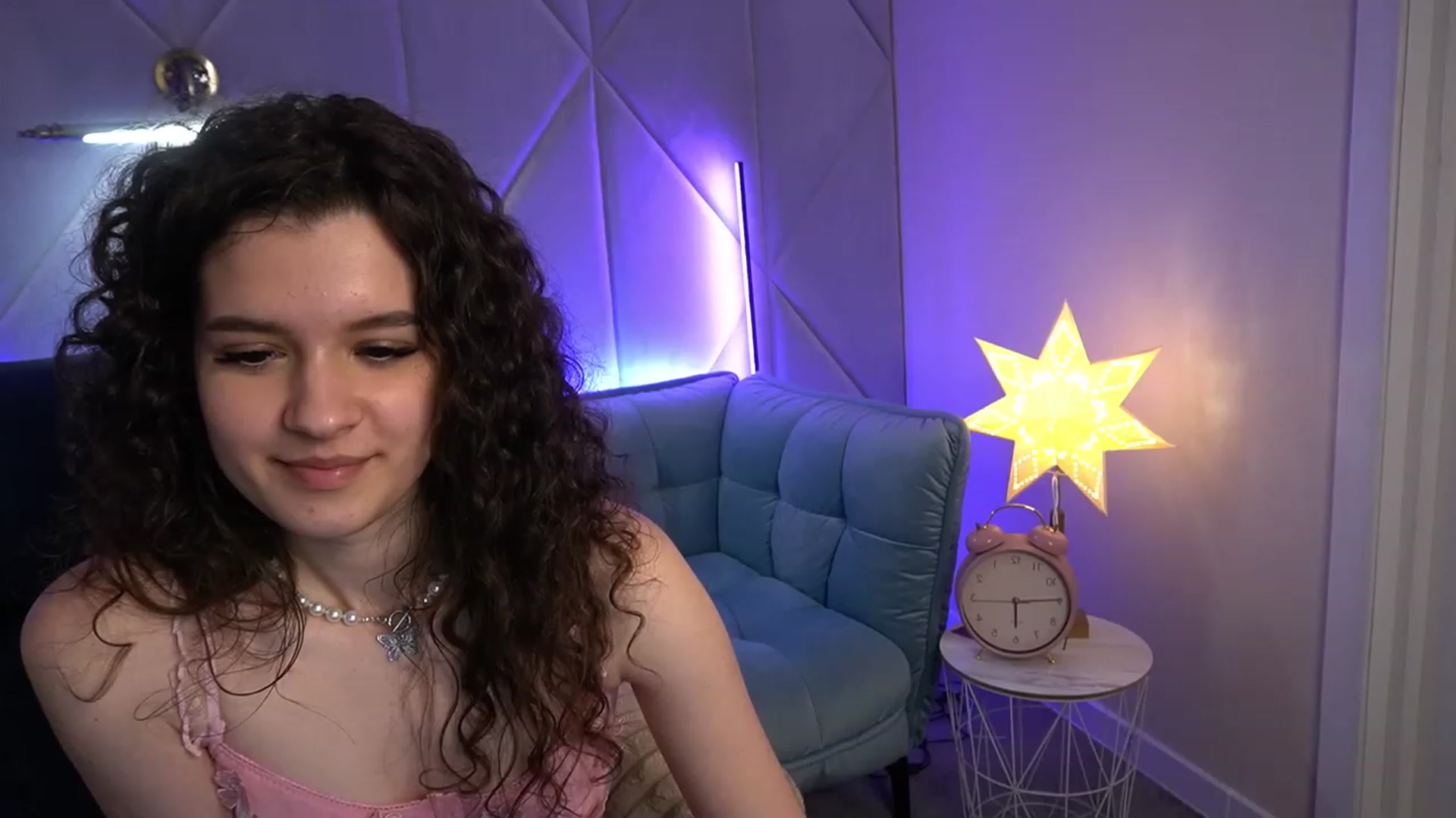Gallery image thumbnail from Sherry_Li's myfreecams stream on, 12/04/2022, 15:02 image 16 of 20