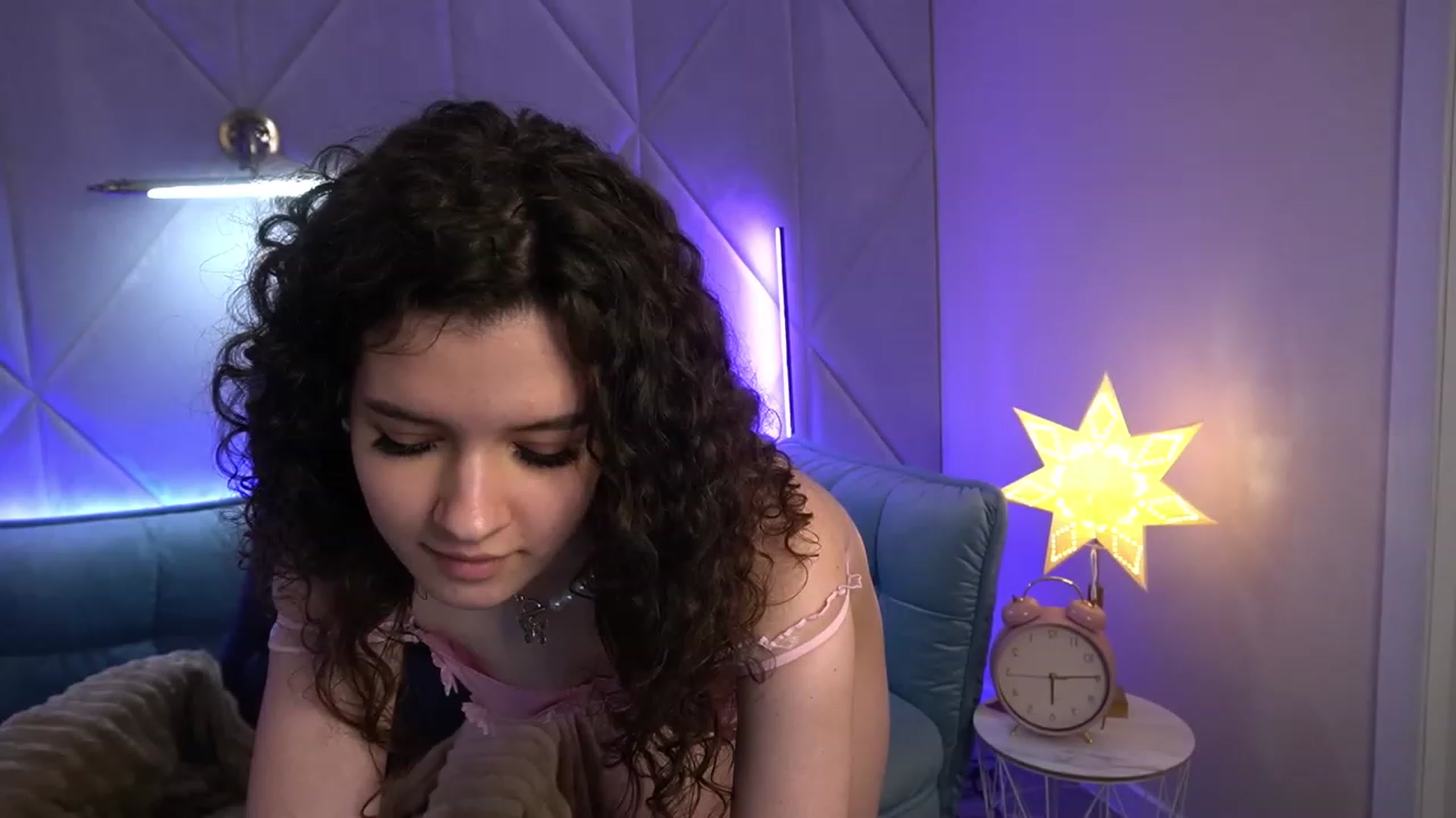 Gallery image thumbnail from Sherry_Li's myfreecams stream on, 12/04/2022, 15:02 image 3 of 20
