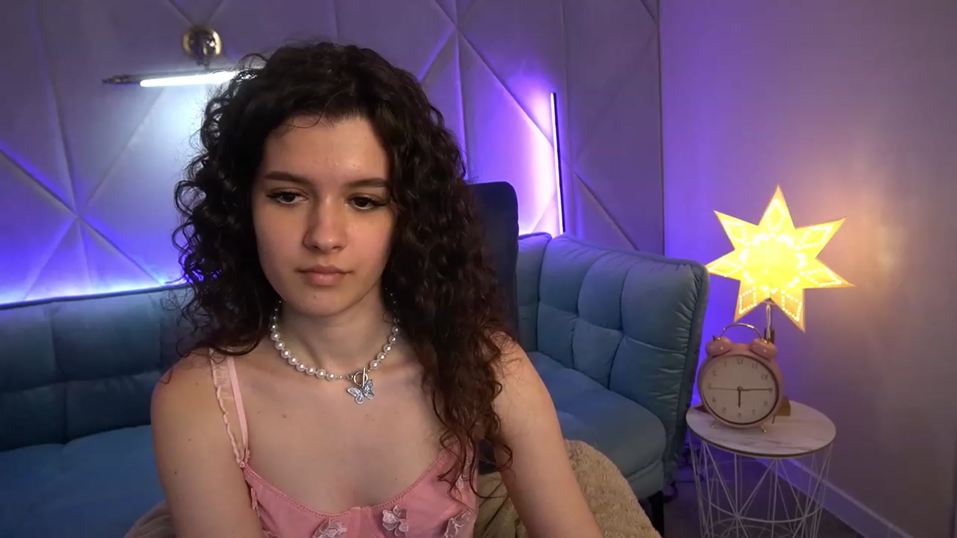 Gallery image thumbnail from Sherry_Li's myfreecams stream on, 12/04/2022, 15:02 image 18 of 20