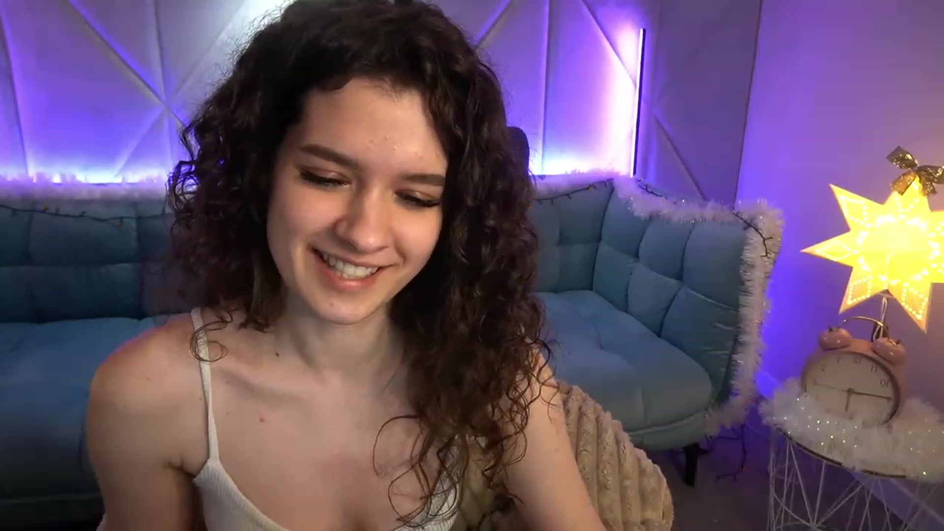 Gallery image thumbnail from Sherry_Li's myfreecams stream on, 12/05/2022, 13:54 image 19 of 20
