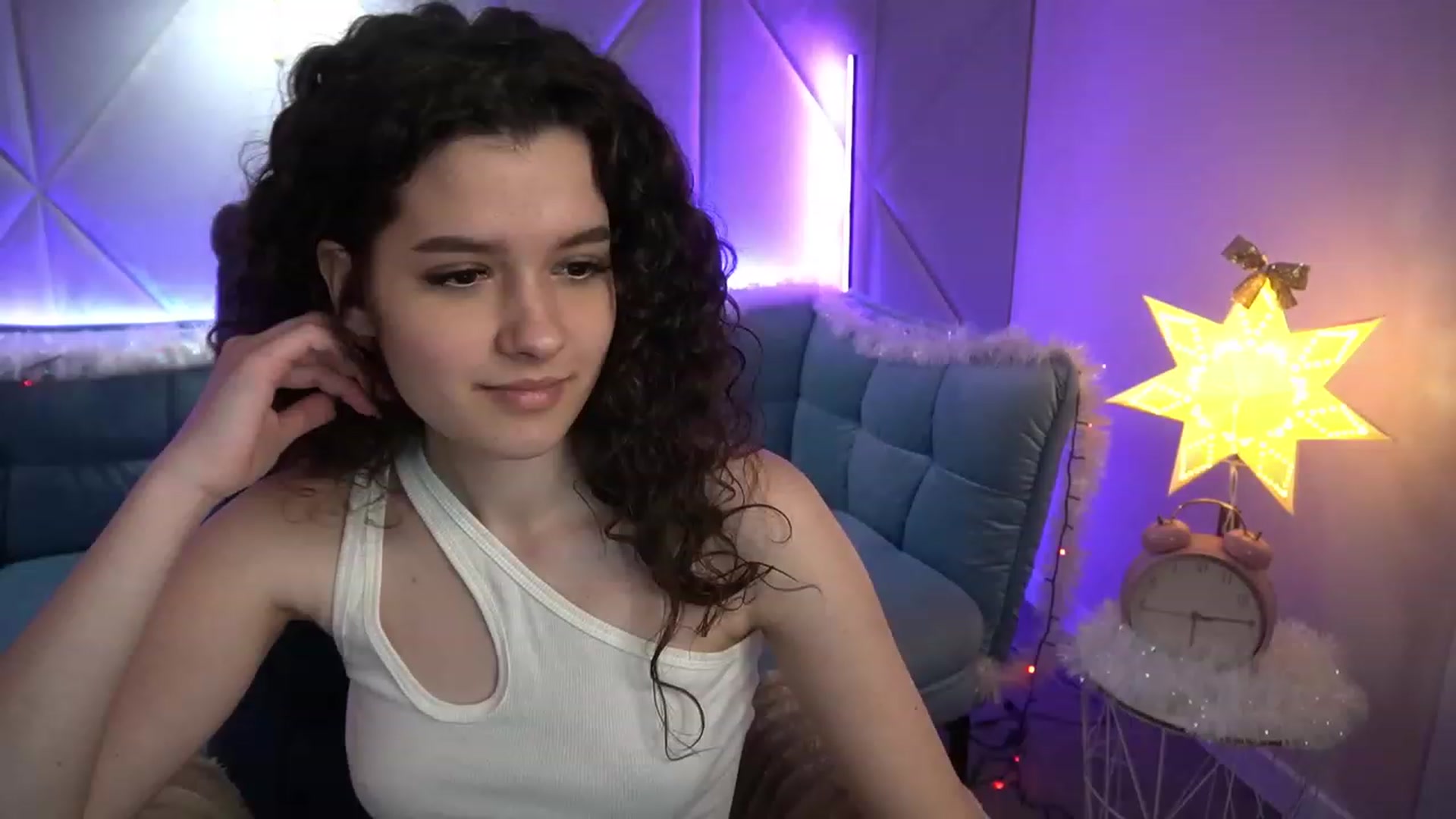 Gallery image thumbnail from Sherry_Li's myfreecams stream on, 12/08/2022, 15:05 image 5 of 20