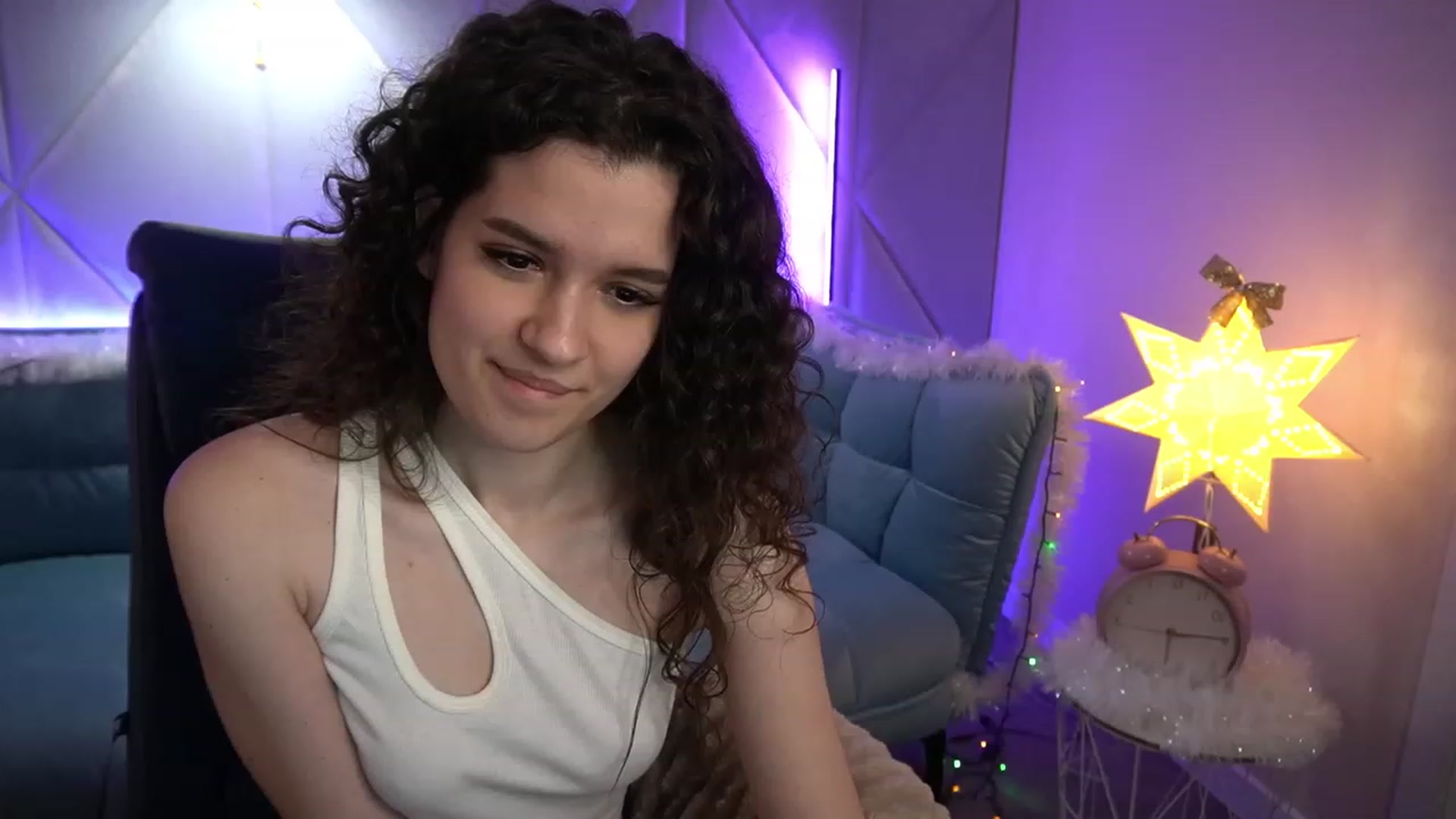 Gallery image thumbnail from Sherry_Li's myfreecams stream on, 12/08/2022, 15:05 image 14 of 20