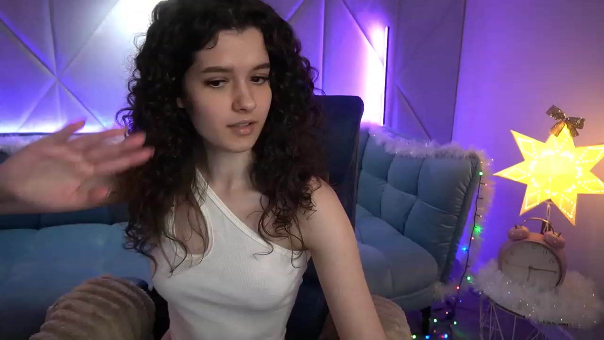 Gallery image thumbnail from Sherry_Li's myfreecams stream on, 12/08/2022, 15:05 image 19 of 20