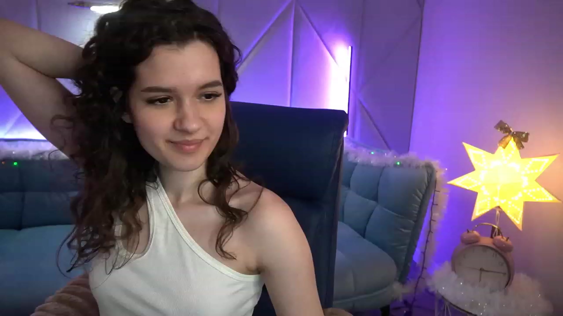 Gallery image thumbnail from Sherry_Li's myfreecams stream on, 12/08/2022, 17:22 image 2 of 20