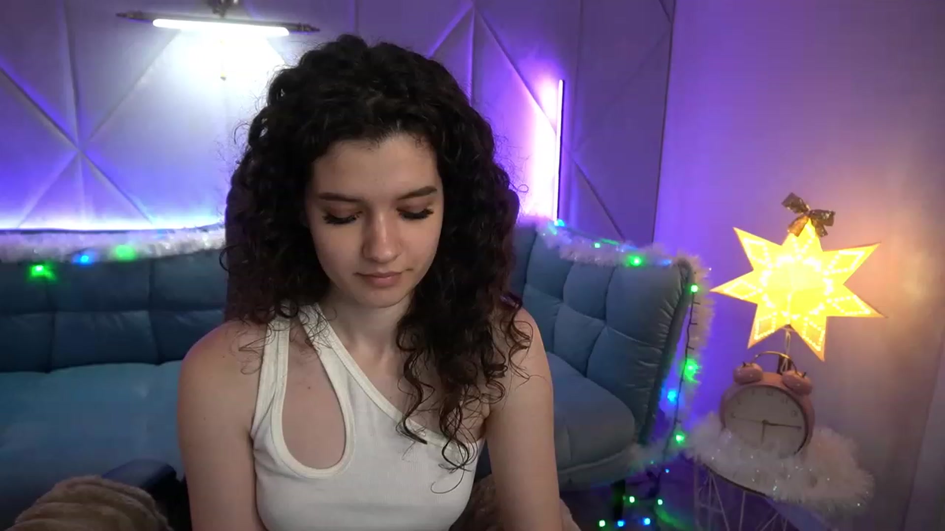Gallery image thumbnail from Sherry_Li's myfreecams stream on, 12/08/2022, 18:55 image 14 of 20