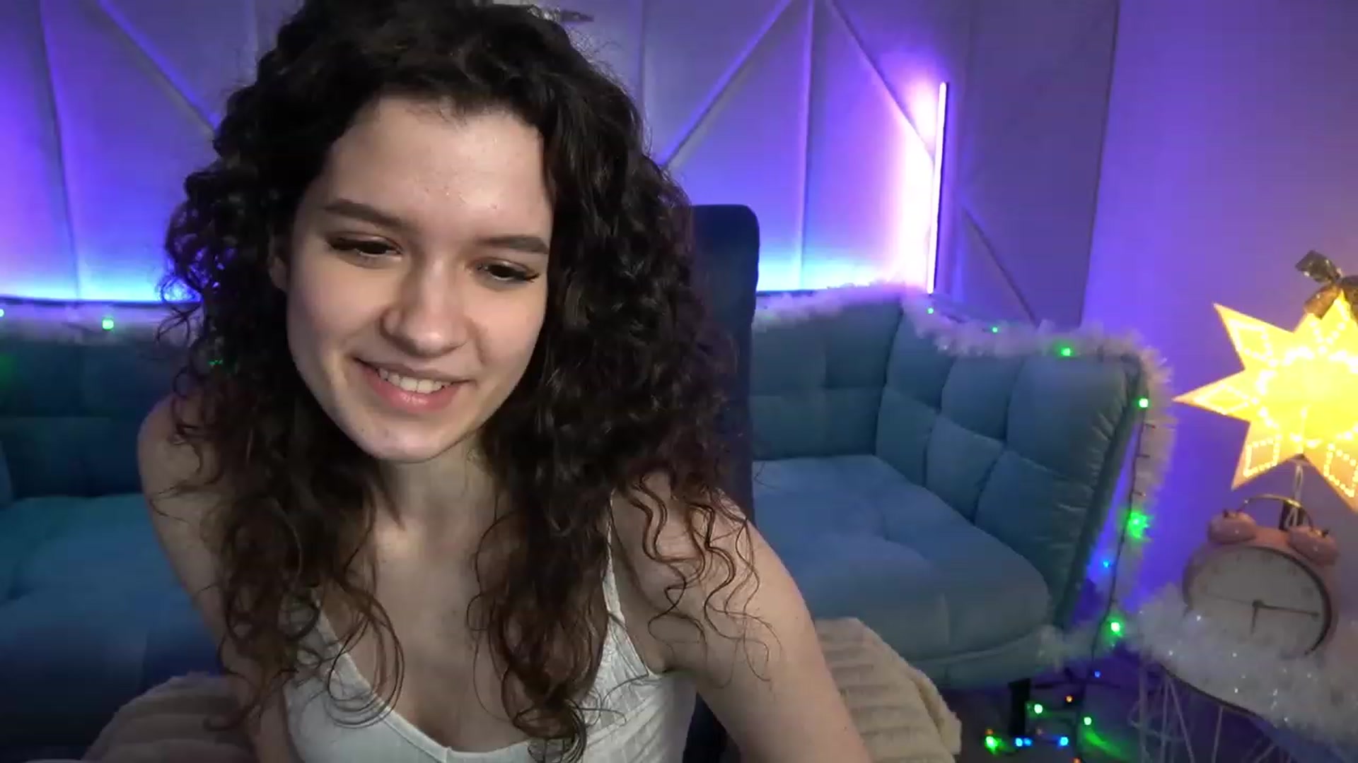 Gallery image thumbnail from Sherry_Li's myfreecams stream on, 12/09/2022, 15:51 image 15 of 20