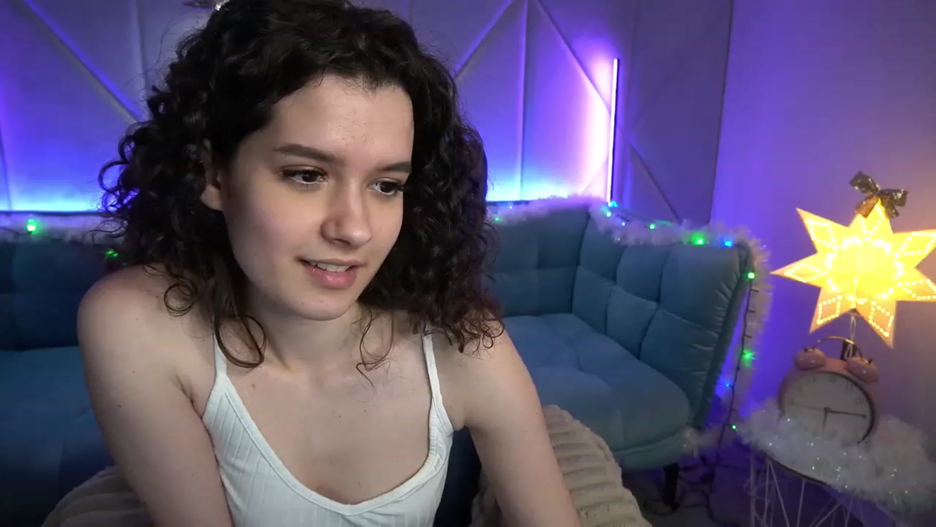 Gallery image thumbnail from Sherry_Li's myfreecams stream on, 12/09/2022, 15:51 image 12 of 20