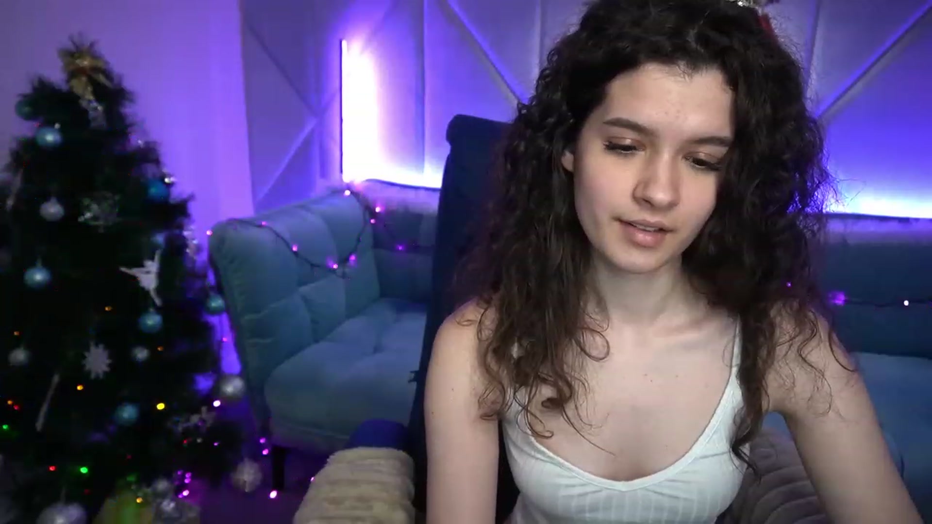 Gallery image thumbnail from Sherry_Li's myfreecams stream on, 12/10/2022, 15:57 image 14 of 20