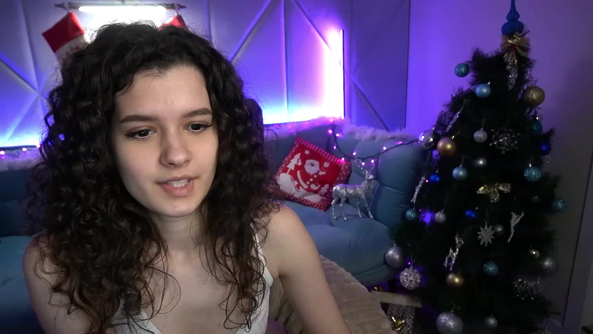 Gallery image thumbnail from Sherry_Li's myfreecams stream on, 12/11/2022, 15:00 image 6 of 20