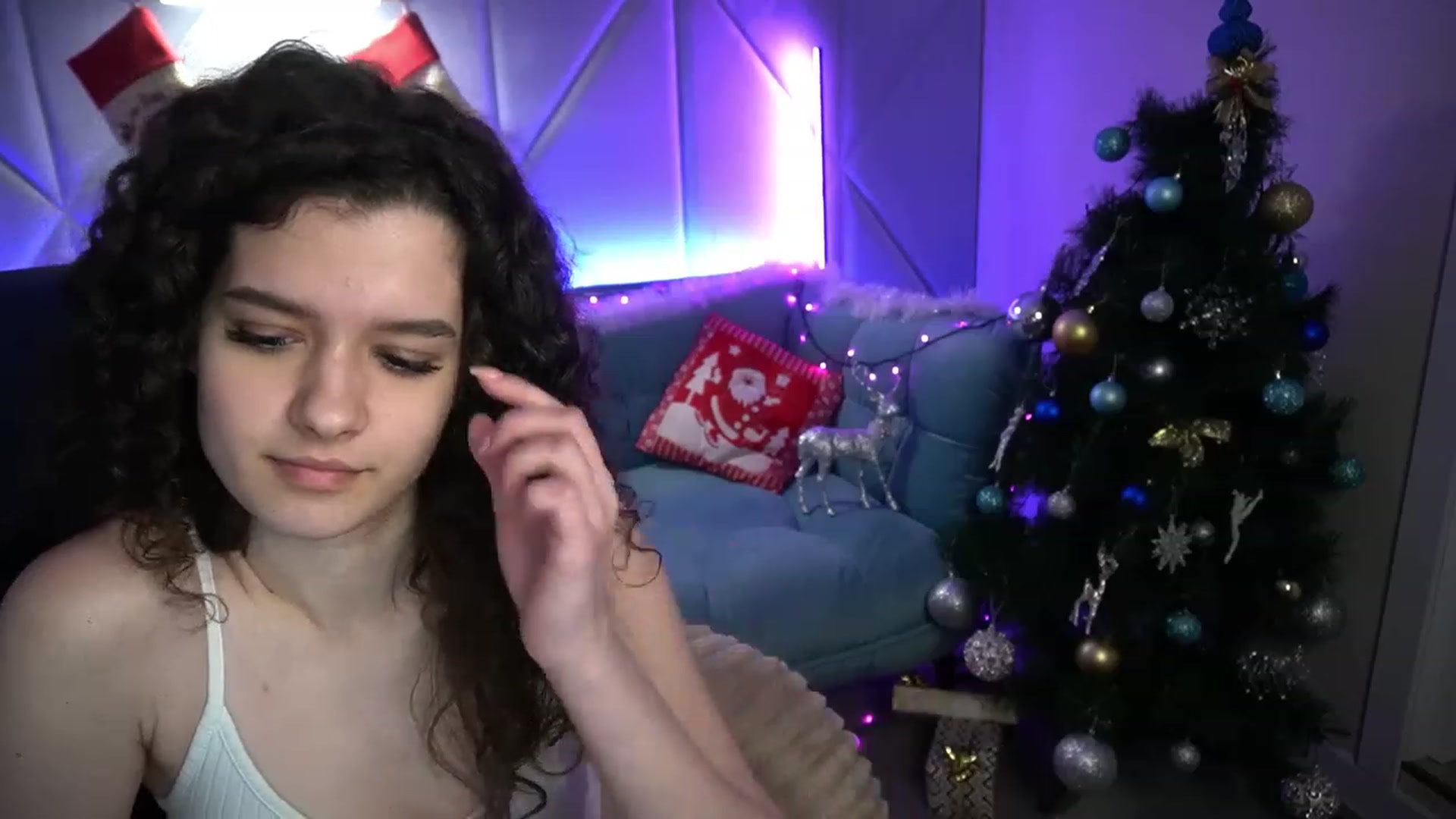 Gallery image thumbnail from Sherry_Li's myfreecams stream on, 12/11/2022, 15:37 image 17 of 20
