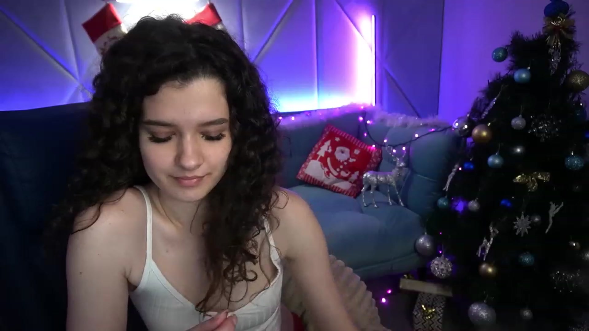 Gallery image thumbnail from Sherry_Li's myfreecams stream on, 12/11/2022, 15:37 image 20 of 20