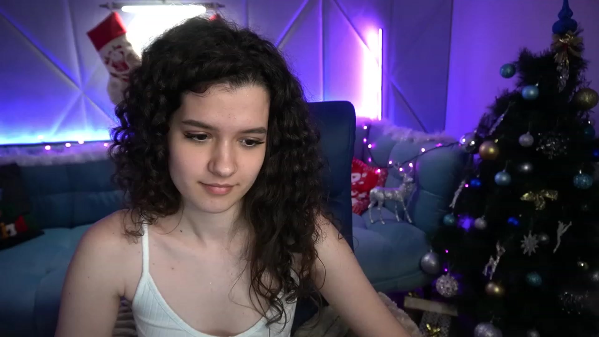 Gallery image thumbnail from Sherry_Li's myfreecams stream on, 12/11/2022, 16:48 image 3 of 20