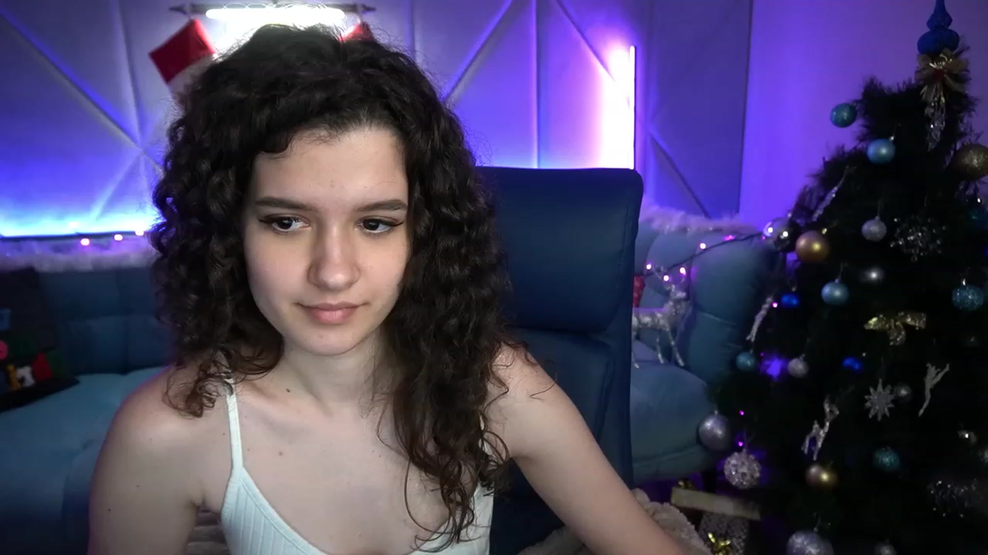 Gallery image thumbnail from Sherry_Li's myfreecams stream on, 12/11/2022, 16:48 image 9 of 20