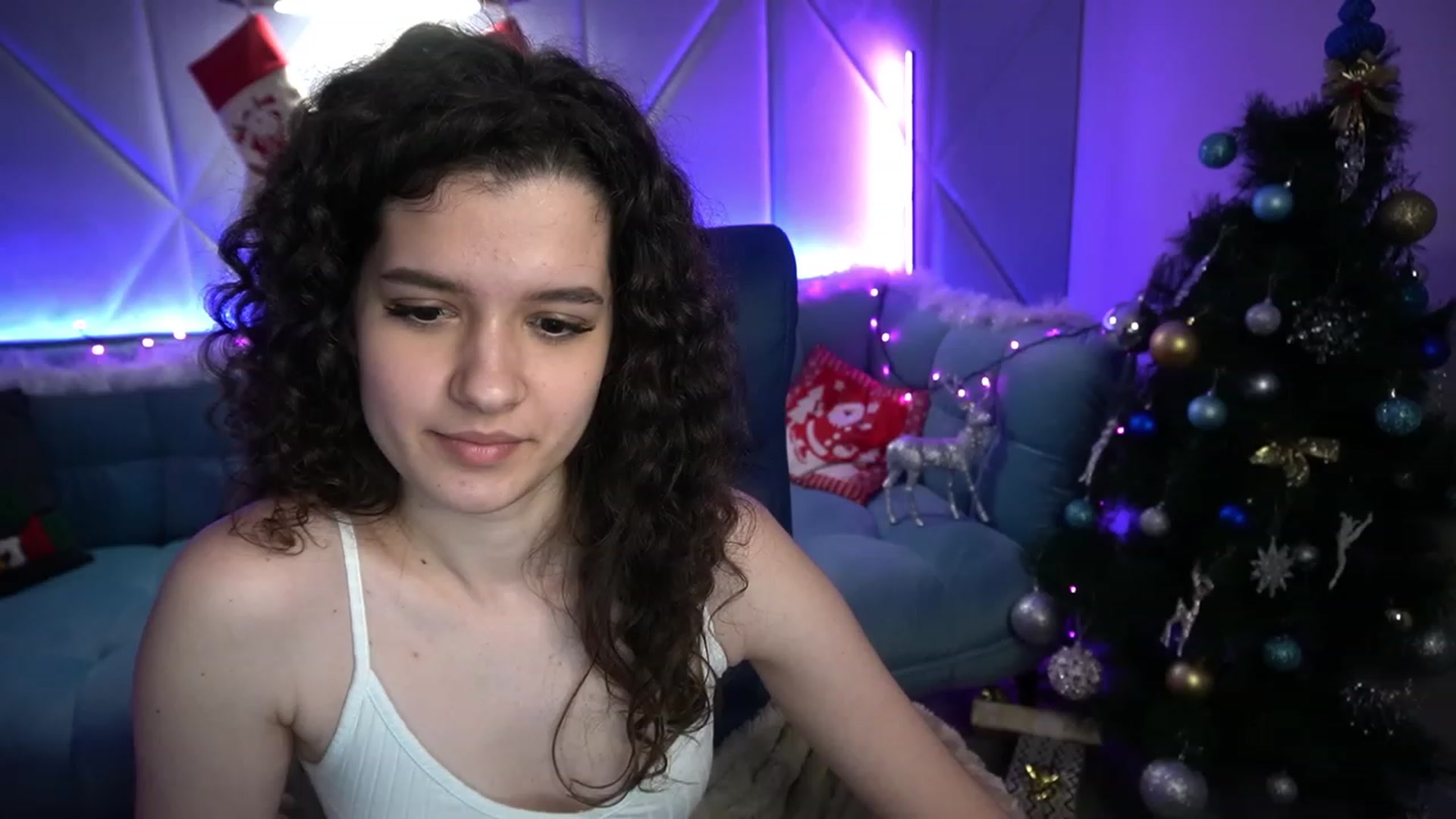 Gallery image thumbnail from Sherry_Li's myfreecams stream on, 12/11/2022, 16:48 image 12 of 20