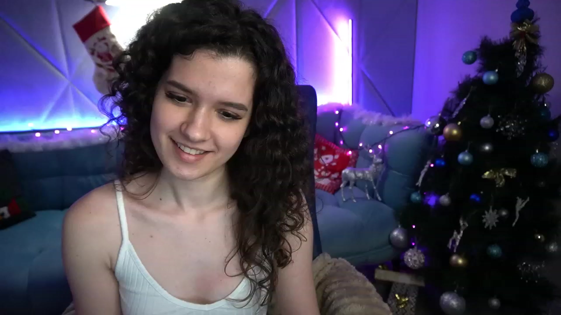 Gallery image thumbnail from Sherry_Li's myfreecams stream on, 12/11/2022, 16:48 image 18 of 20