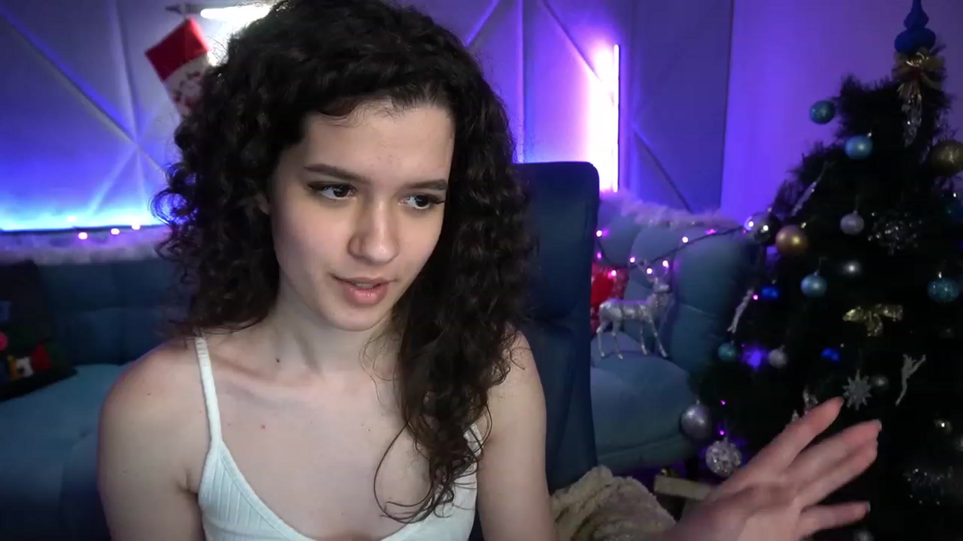 Gallery image thumbnail from Sherry_Li's myfreecams stream on, 12/11/2022, 16:48 image 11 of 20