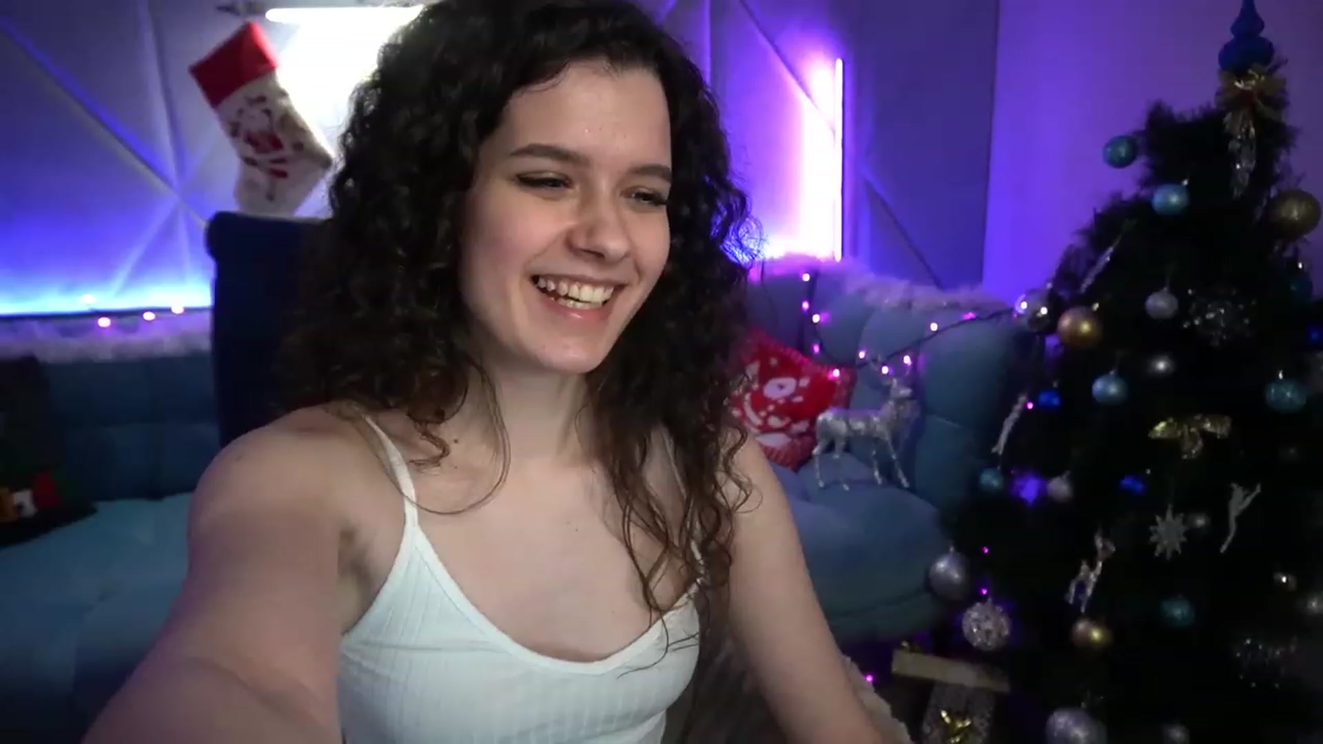 Gallery image thumbnail from Sherry_Li's myfreecams stream on, 12/11/2022, 17:27 image 19 of 20